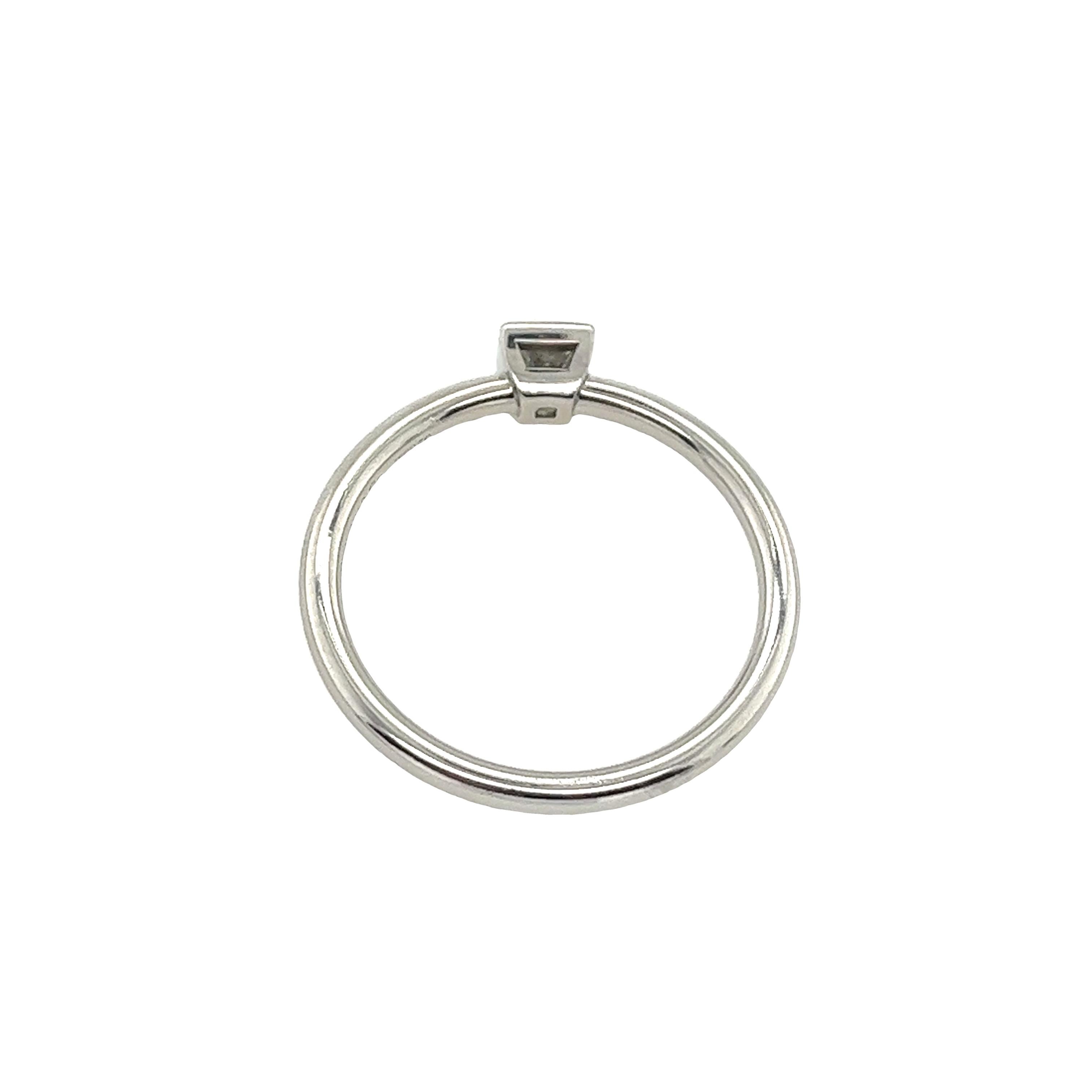 Princess Cut Tiffany & Co. Platinum Bezel Set Diamond ring set with 0.13ct Princess cut Diam For Sale