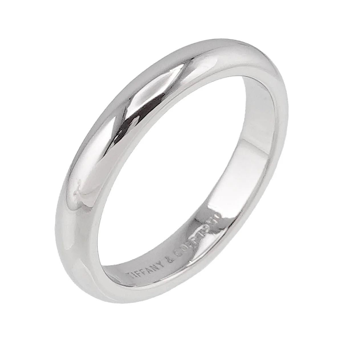 TIFFANY & Co. Platinum 3mm Comfort Fit Wedding Band Ring 7

 Metal: Platinum 
 Size: 7 
 Band Width: 3mm
 Weight: 5.70 grams
 Hallmark: TIFFANY&CO. PT950
 Condition: Excellent condition, like new

Limited edition, no longer available for sale in