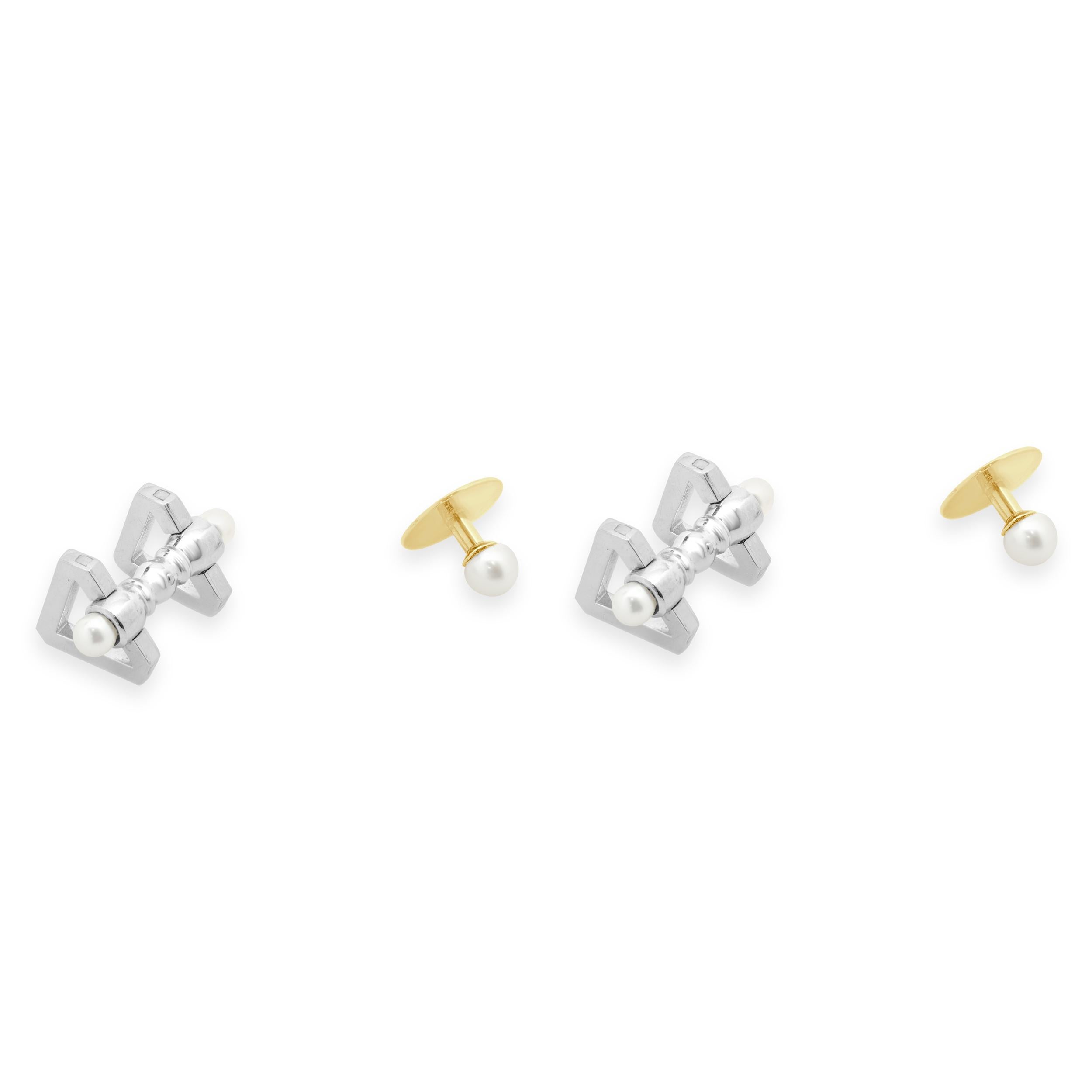 Tiffany & Co. Boutons de manchette en platine et clous d'oreilles en or jaune 18 carats avec perles de 5 mm Excellent état - En vente à Scottsdale, AZ