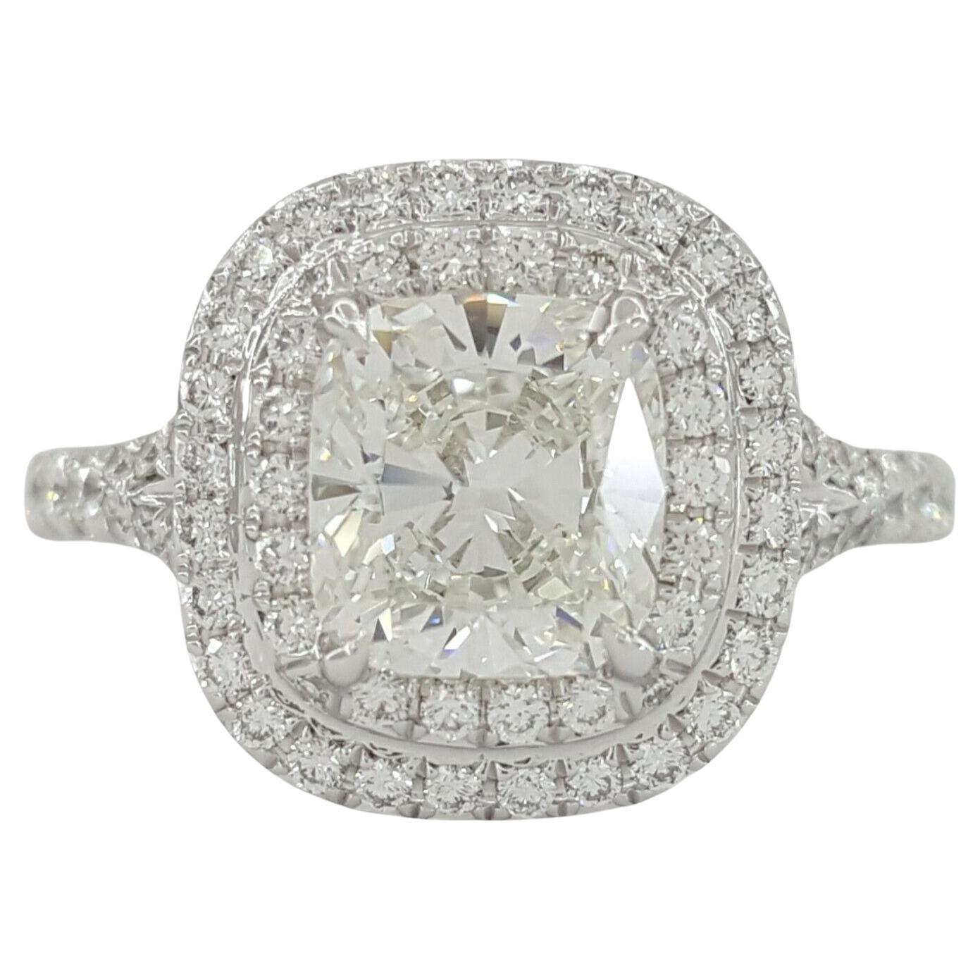 Tiffany & Co. Anello di fidanzamento in platino con diamanti taglio cuscino In condizioni ottime in vendita a Chicago, IL