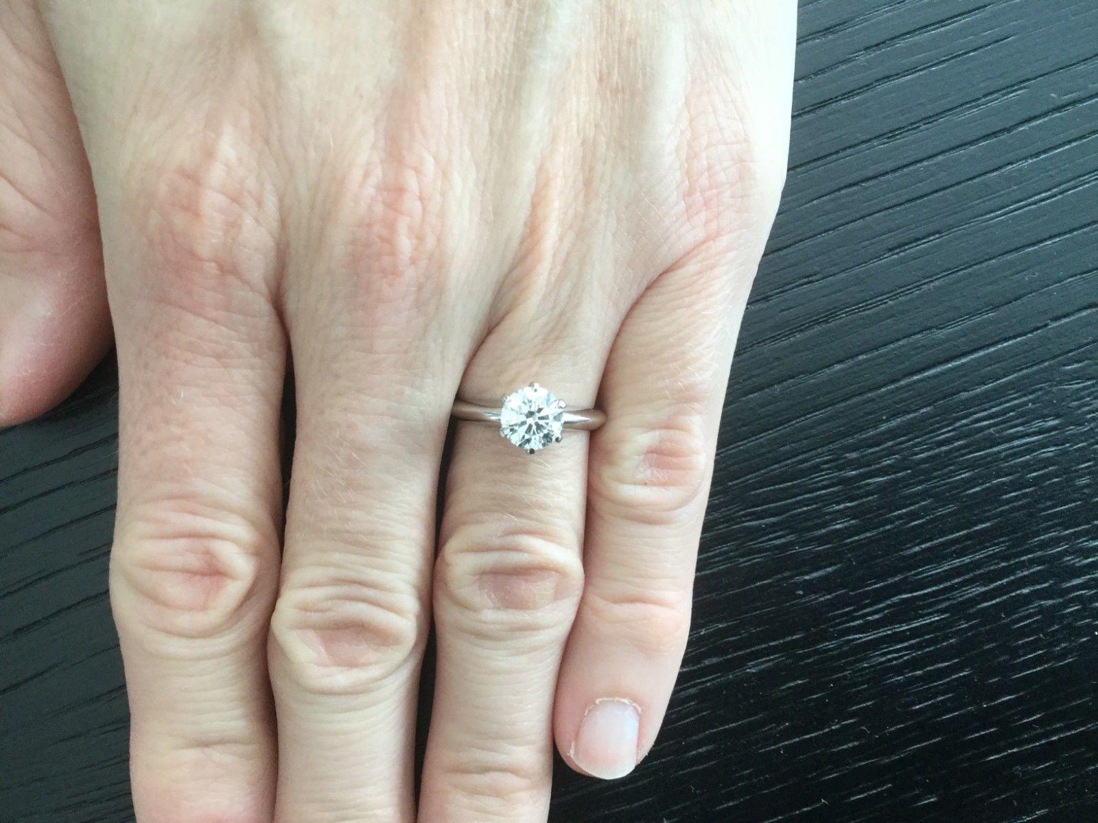 Tiffany & Co. Platinum Diamond 1.05 Carat Round Engagement Ring H In Excellent Condition In Middletown, DE