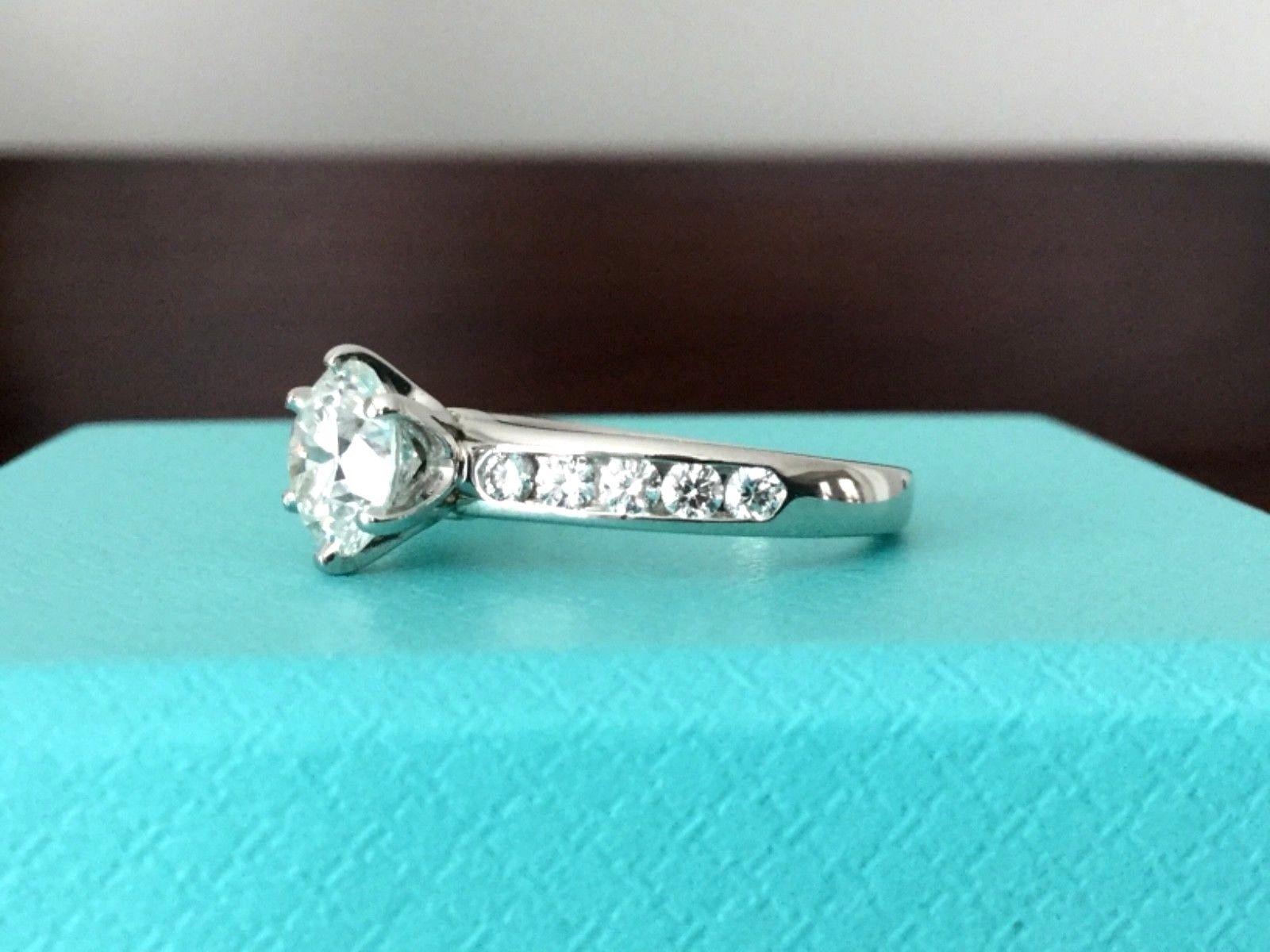 Tiffany & Co. Platinum Diamond 1.24 Carat Round Engagement Ring H VVS2 In Excellent Condition For Sale In Middletown, DE