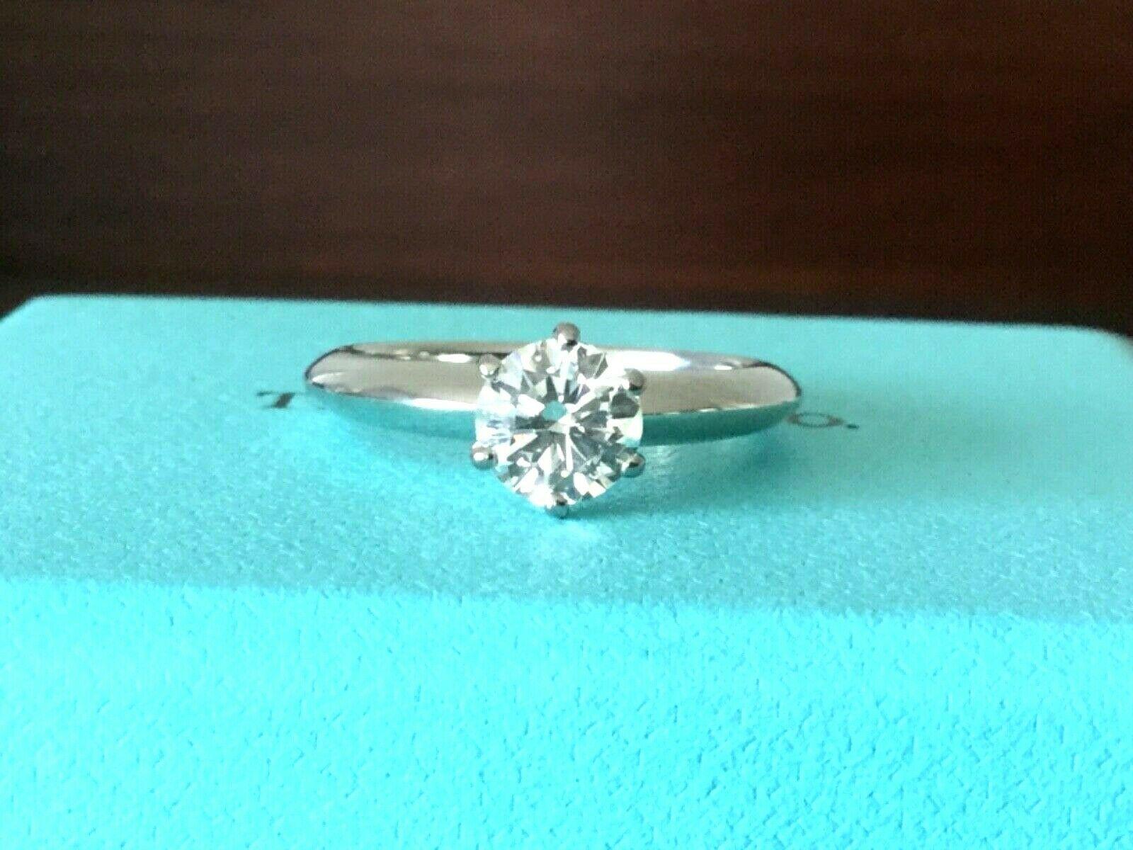 Tiffany & Co. Platinum Diamond .80 Carat Round Engagement Ring H VS2 In Excellent Condition For Sale In Middletown, DE