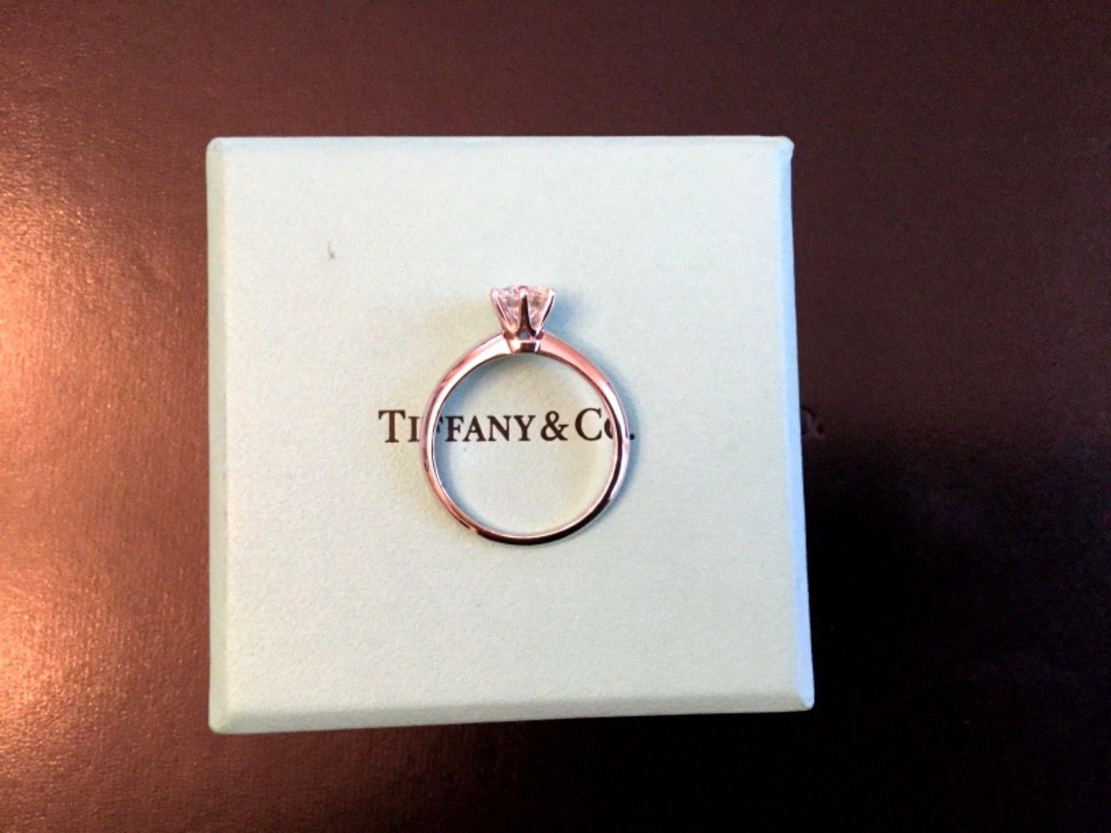 Tiffany & Co. Platinum Diamond .90 Carat Round Engagement Ring I VVS2 7