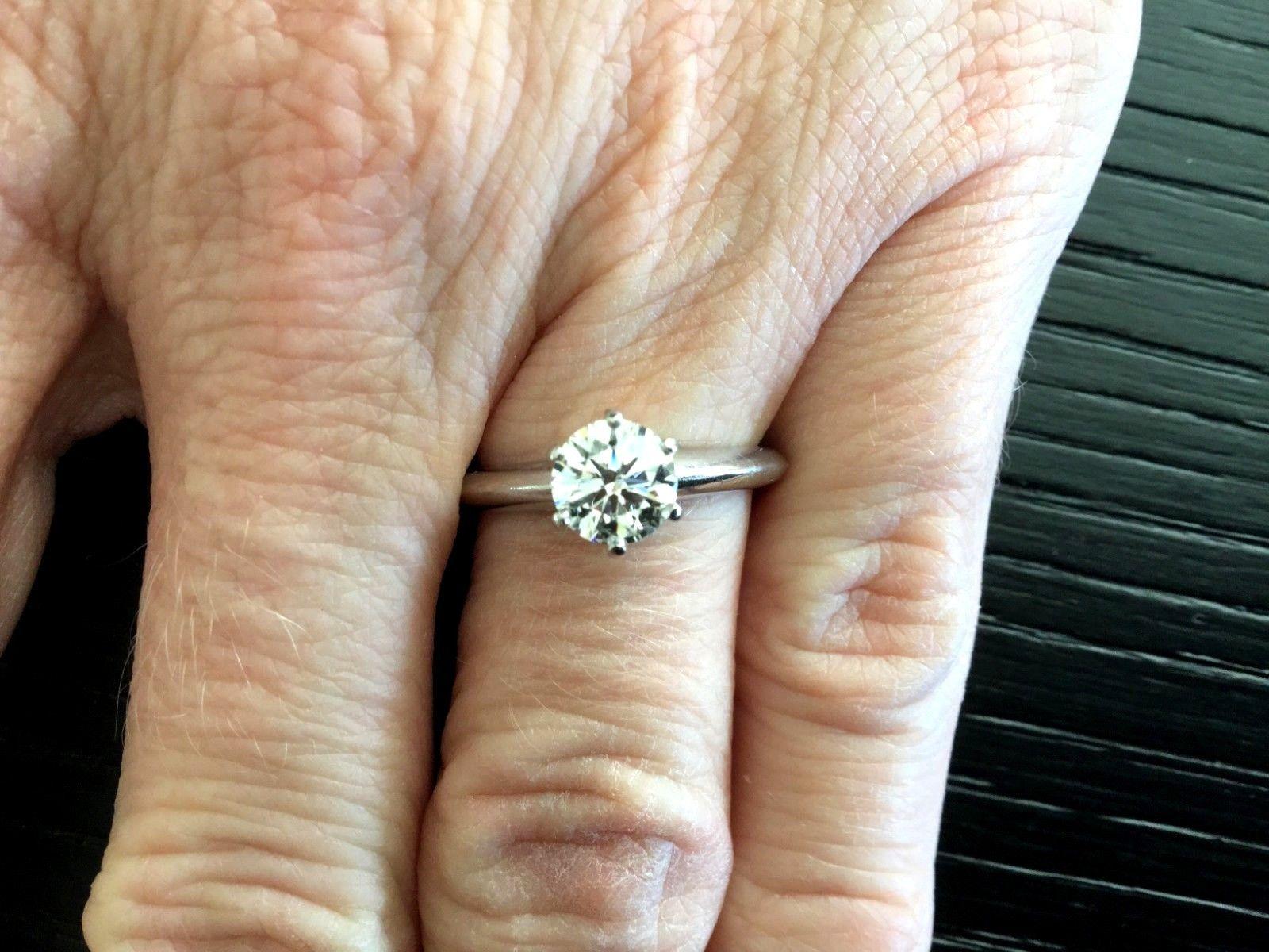 Tiffany & Co. Platinum Diamond .90 Carat Round Engagement Ring I VVS2 In Excellent Condition In Middletown, DE