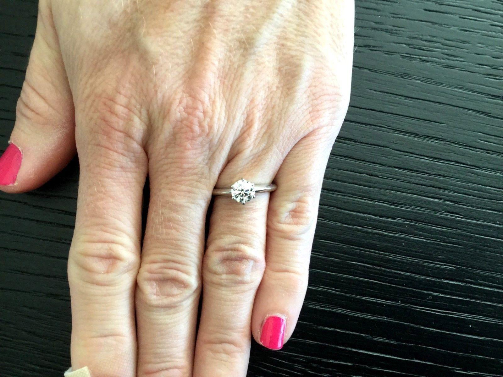 Women's Tiffany & Co. Platinum Diamond .90 Carat Round Engagement Ring I VVS2