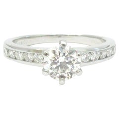 TIFFANY & Co. Bague de fiançailles en platine avec diamant .90ct 6.75
