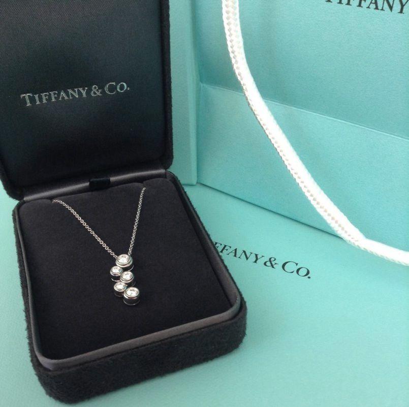 TIFFANY & Co. Collana con ciondolo a bolle di diamante in platino In condizioni ottime in vendita a Los Angeles, CA