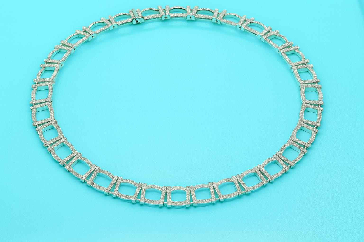 Tiffany & Co. Platin Diamant Choker Halskette 6,5 Karat wie neu Zustand (Rundschliff) im Angebot