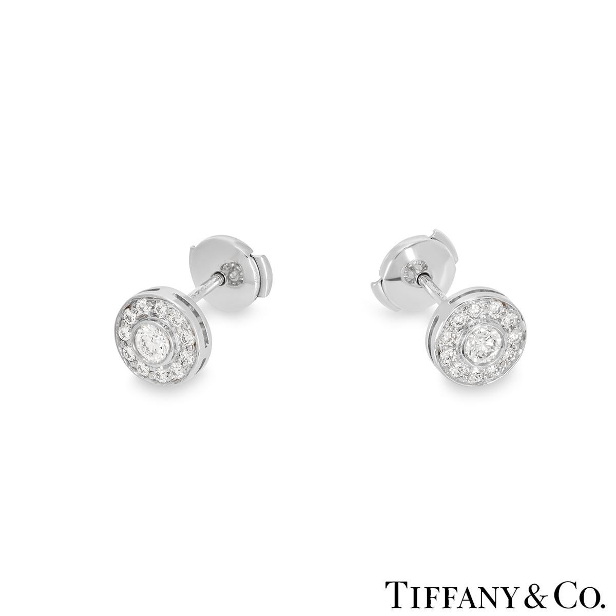 Tiffany & Co. Platin-Diamant-Rundstecker-Ohrringe (Brillantschliff) im Angebot