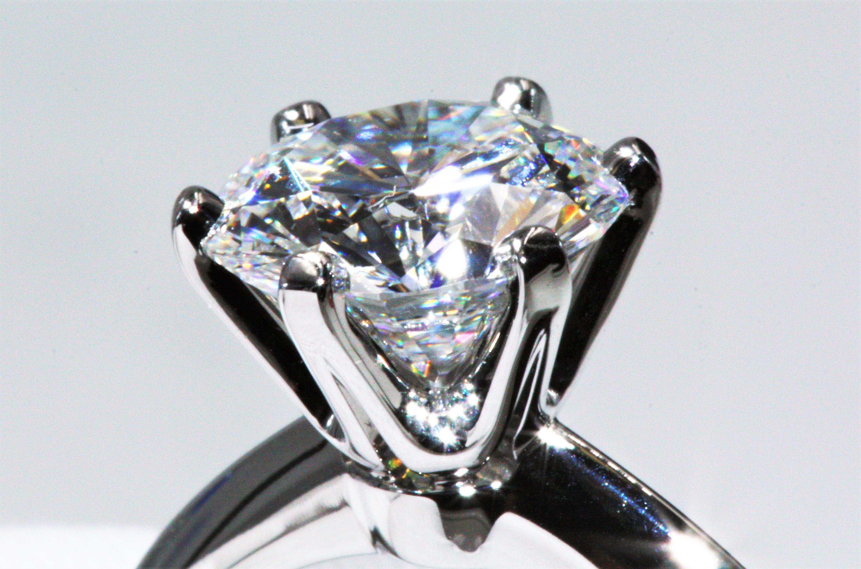 Women's Tiffany & Co. Platinum Diamond Engagement Ring, 1.42 Carat, G, VS2