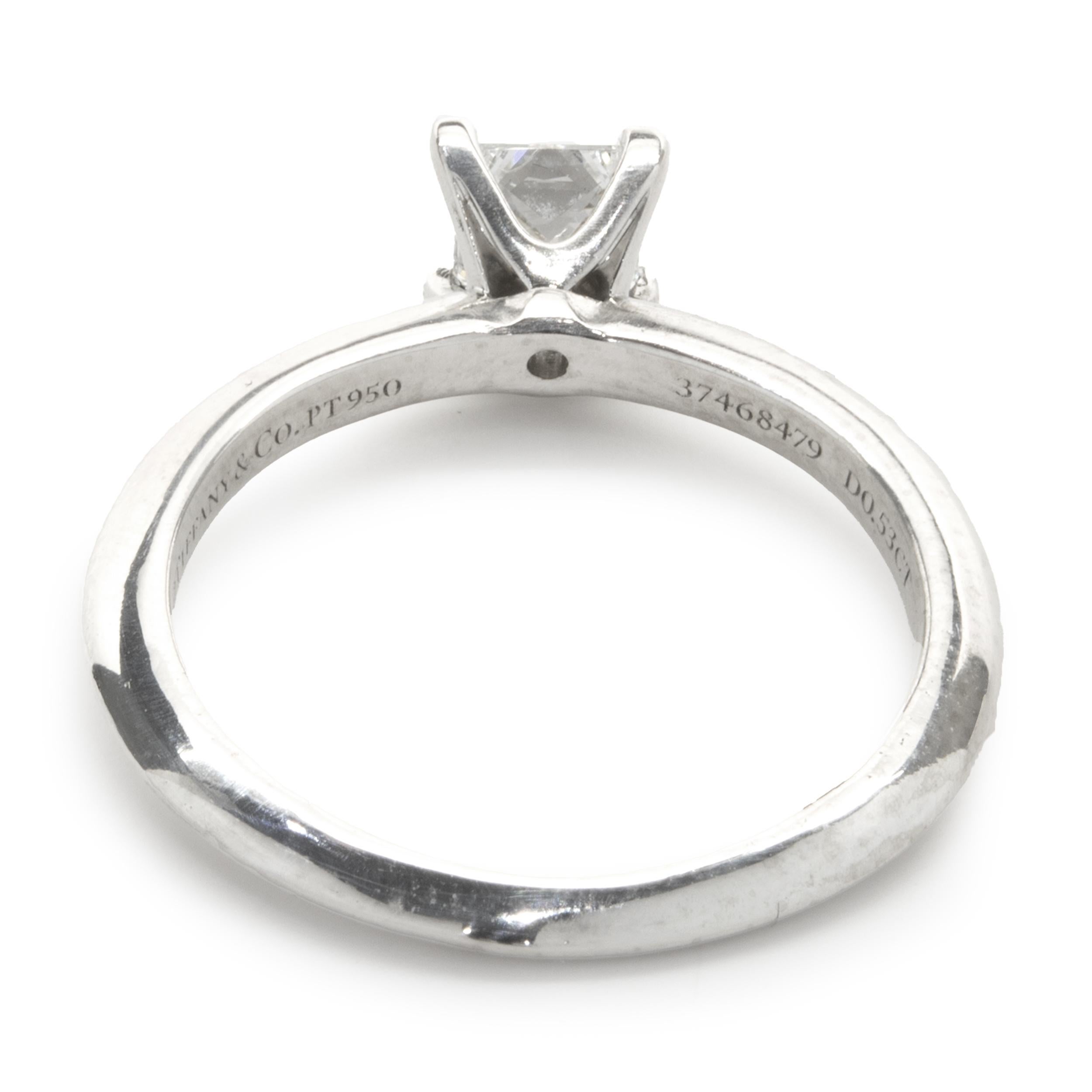 Tiffany & Co. Platin Diamant Verlobungsring (Carréschliff) im Angebot