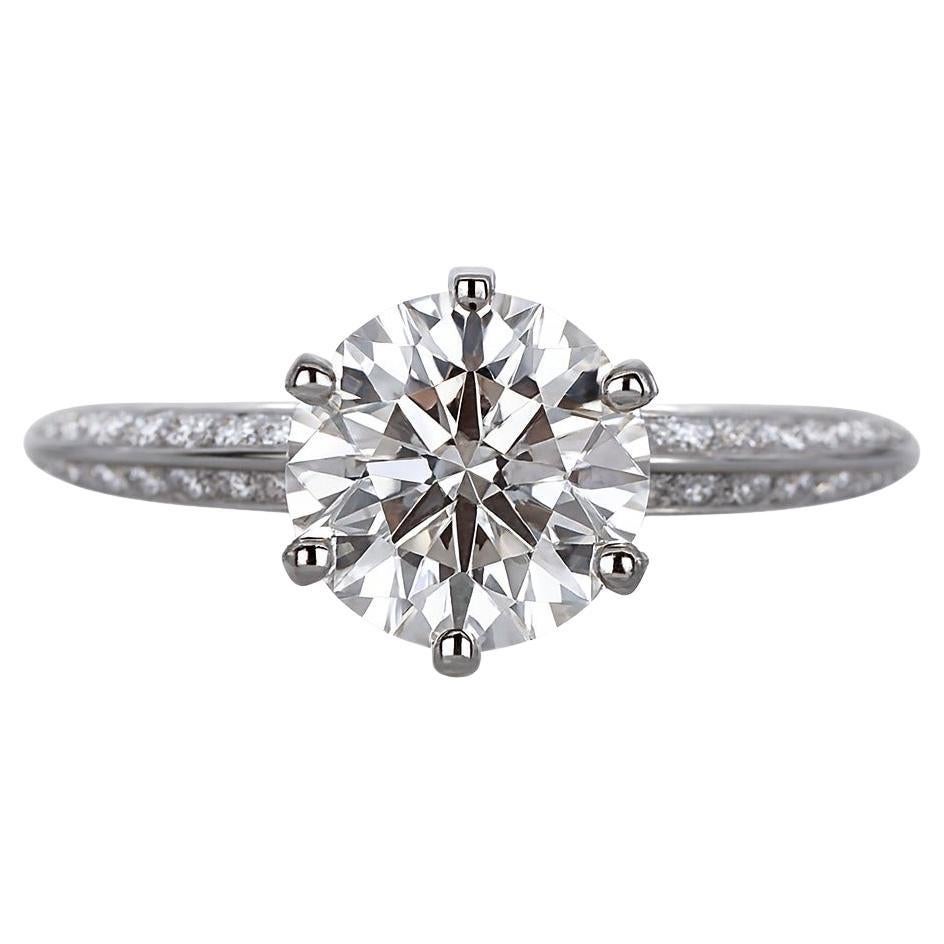 Tiffany & Co. Bague de fiançailles en platine et diamants en vente