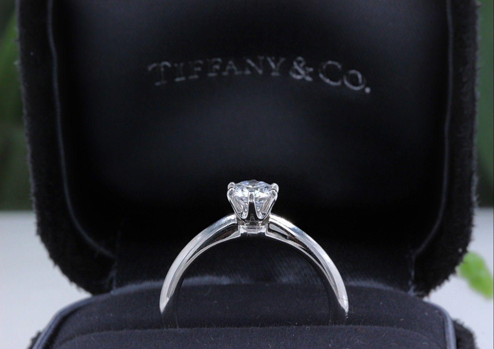 Tiffany & Co. Platin-Diamant-Verlobungsring rund 0::47 Karat D VS2 6