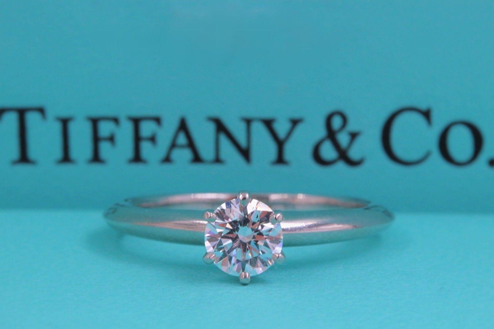 Tiffany & Co. Platin-Diamant-Verlobungsring rund 0::47 Karat D VS2 3