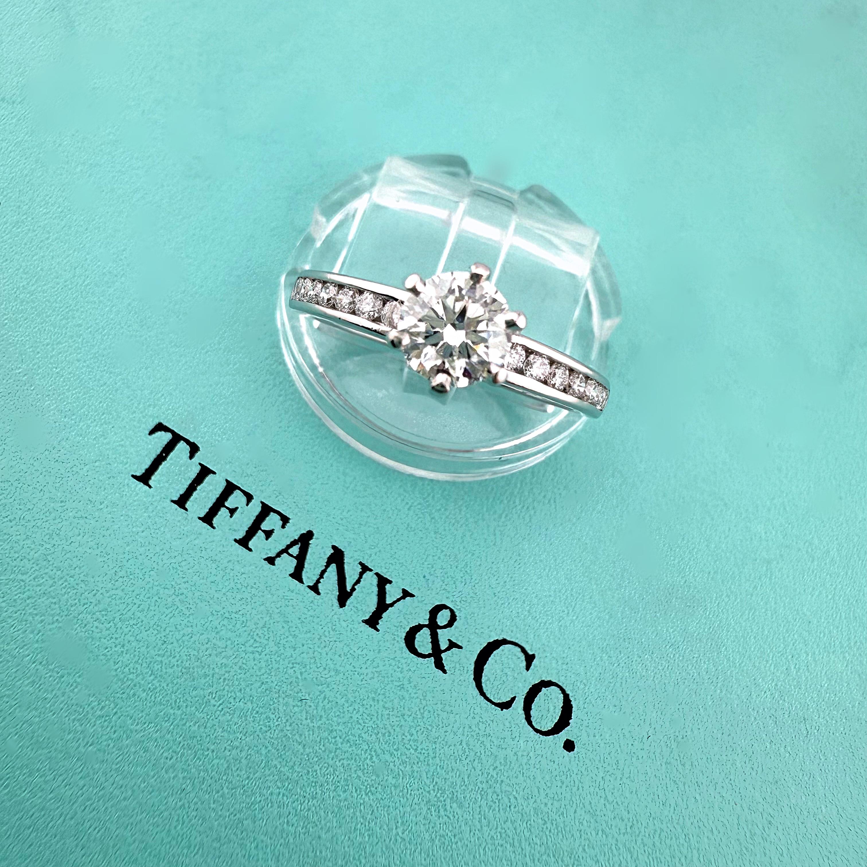 Tiffany & Co Platinum Diamond Engagement Ring Round 0.60 ct I VVS1 For Sale 7