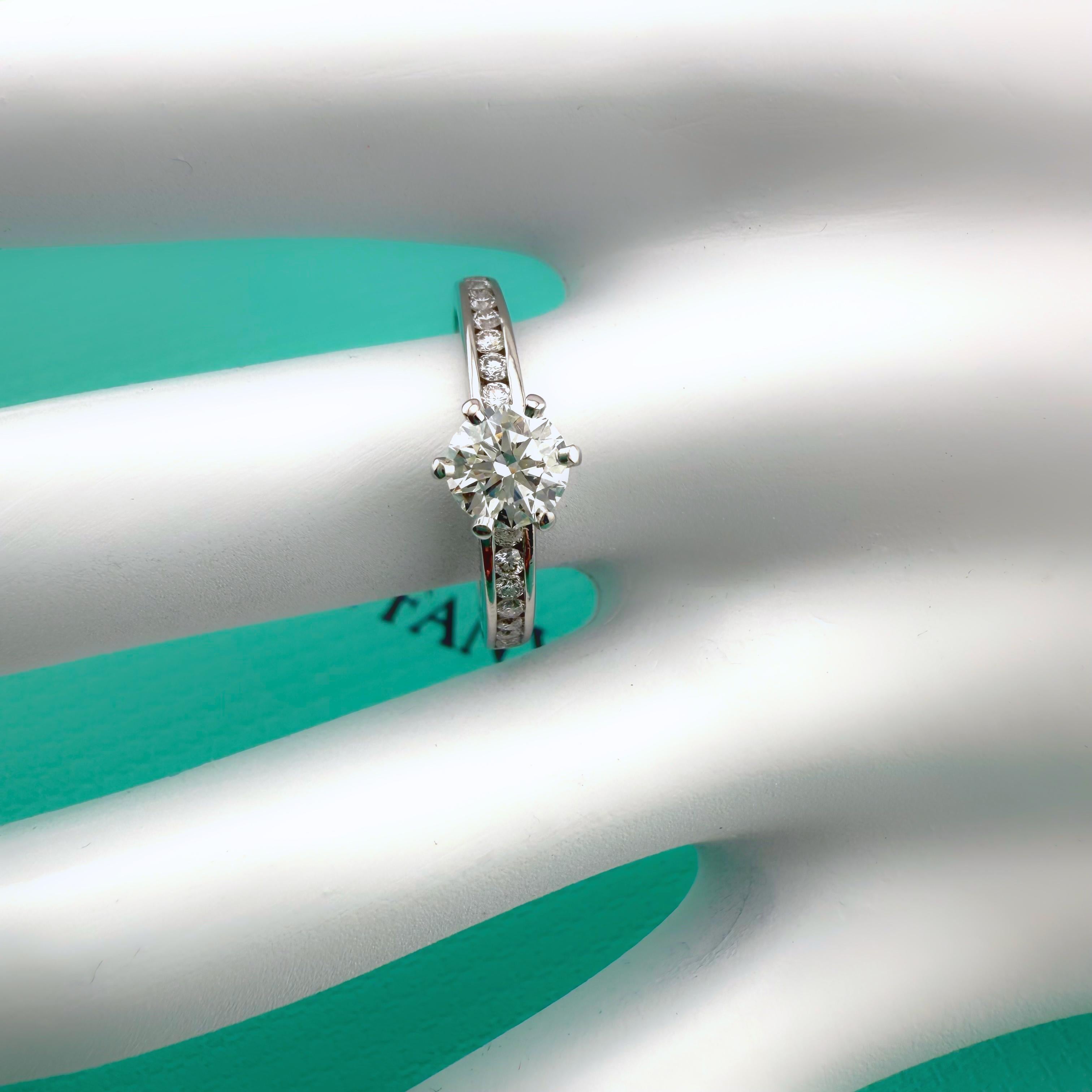 Tiffany & Co Platinum Diamond Engagement Ring Round 0.60 ct I VVS1 For Sale 11