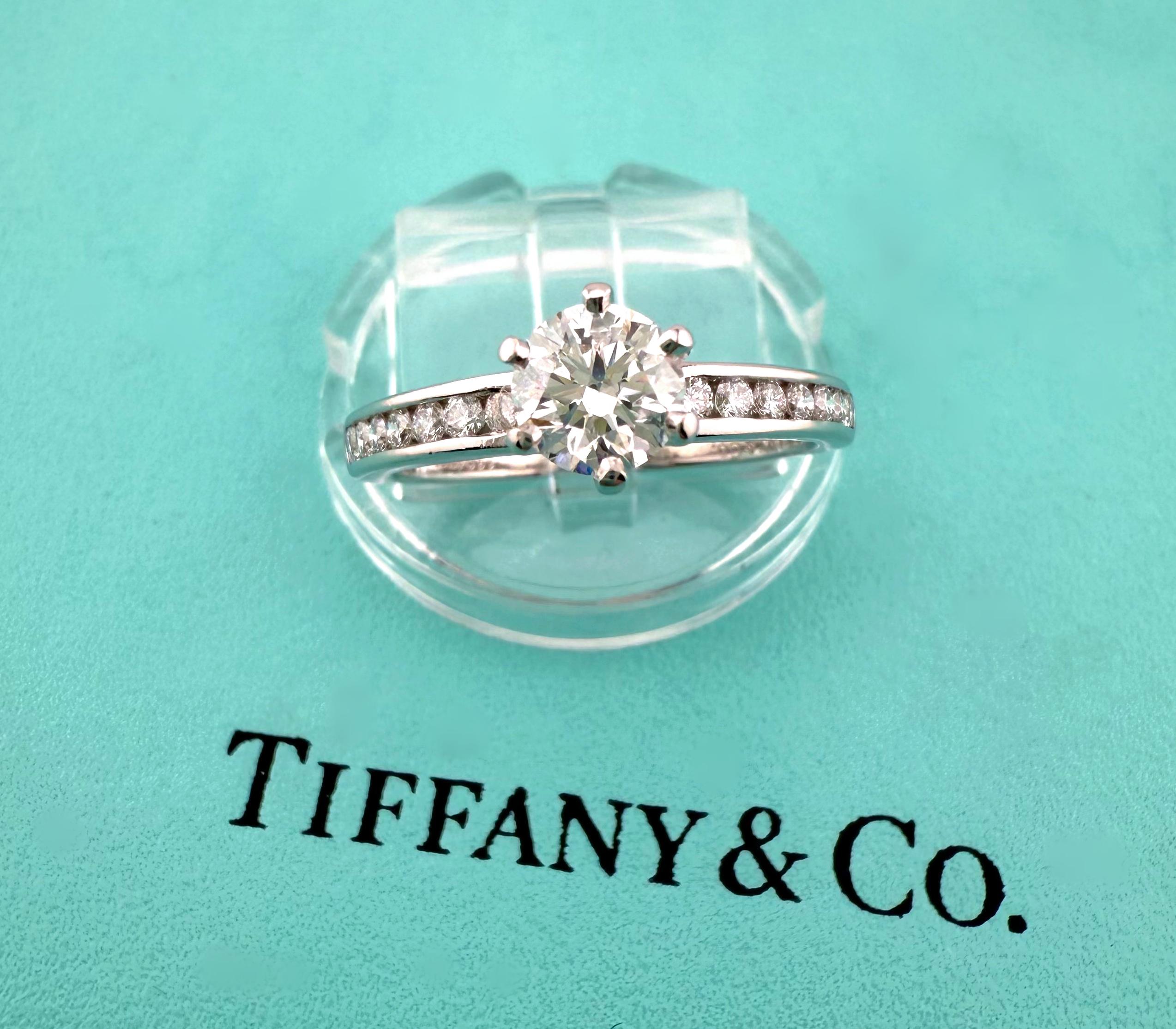 Tiffany & Co Platinum Diamond Engagement Ring Round 0.60 ct I VVS1 In Excellent Condition For Sale In San Diego, CA
