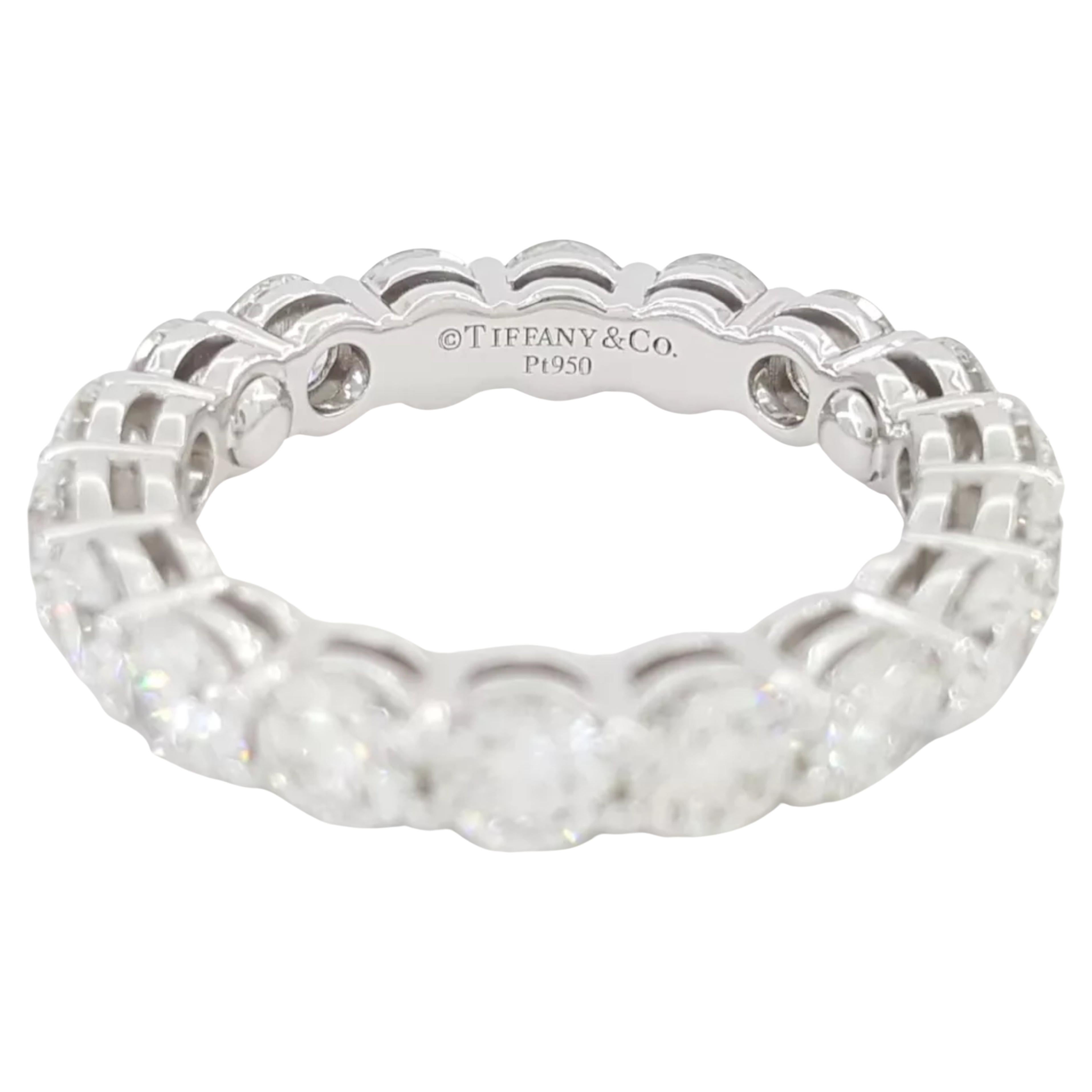 Tiffany & Co. Anillo de eternidad de diamantes en platino - 5,87 qt Contemporáneo en venta