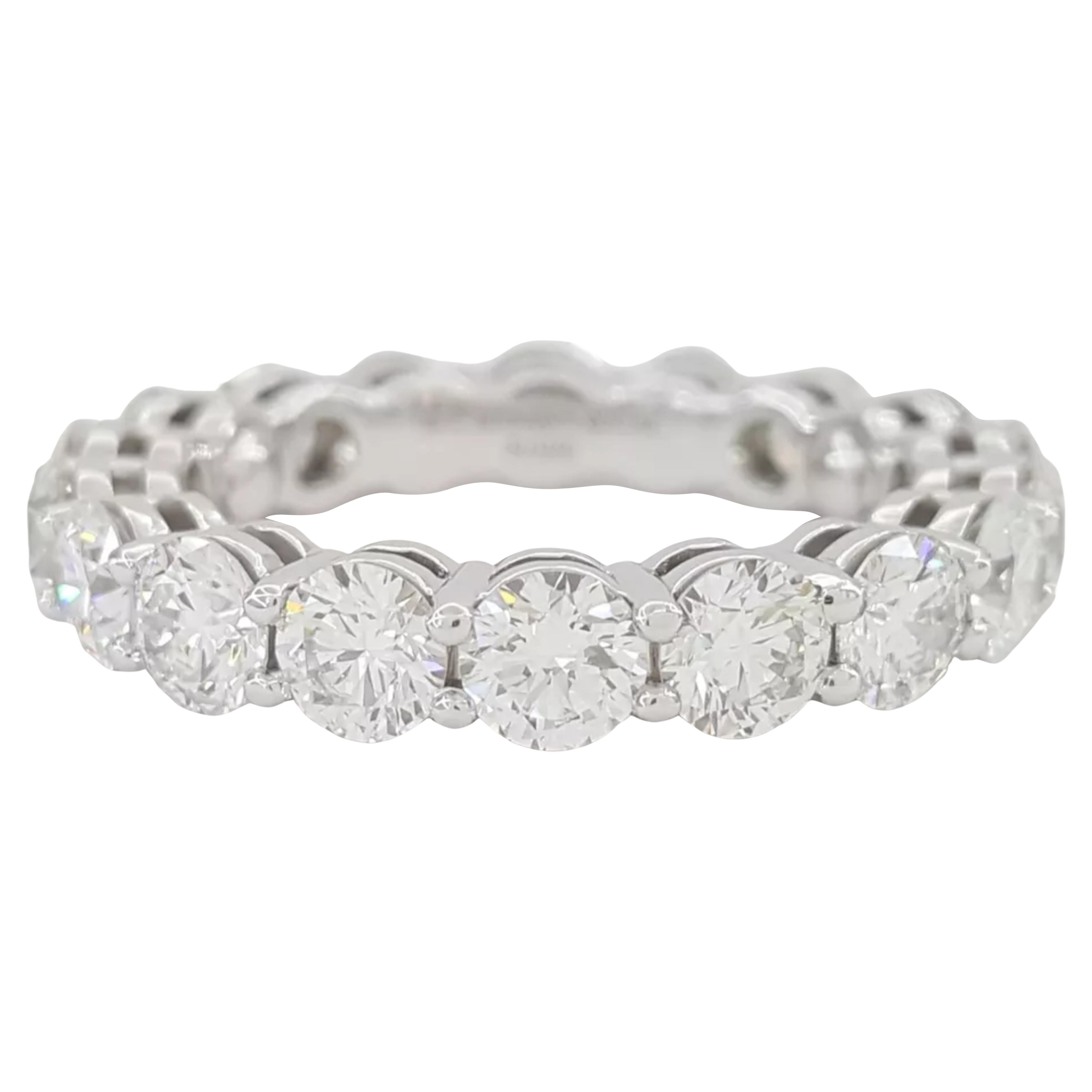Tiffany & Co. Anillo de eternidad de diamantes en platino - 5,87 qt en venta