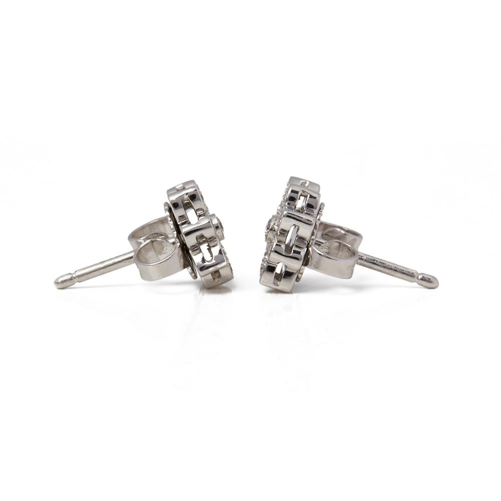 Xupes Code: COM1852
Brand: Tiffany & Co.
Description: Platinum Diamond Flower Enchant Stud Earrings
Accompanied With: Xupes Presentation Box
Gender: Ladies
Earring Length: 7mm
Earring Width: 7mm
Earring Back: Friction
Condition: 9
Material: