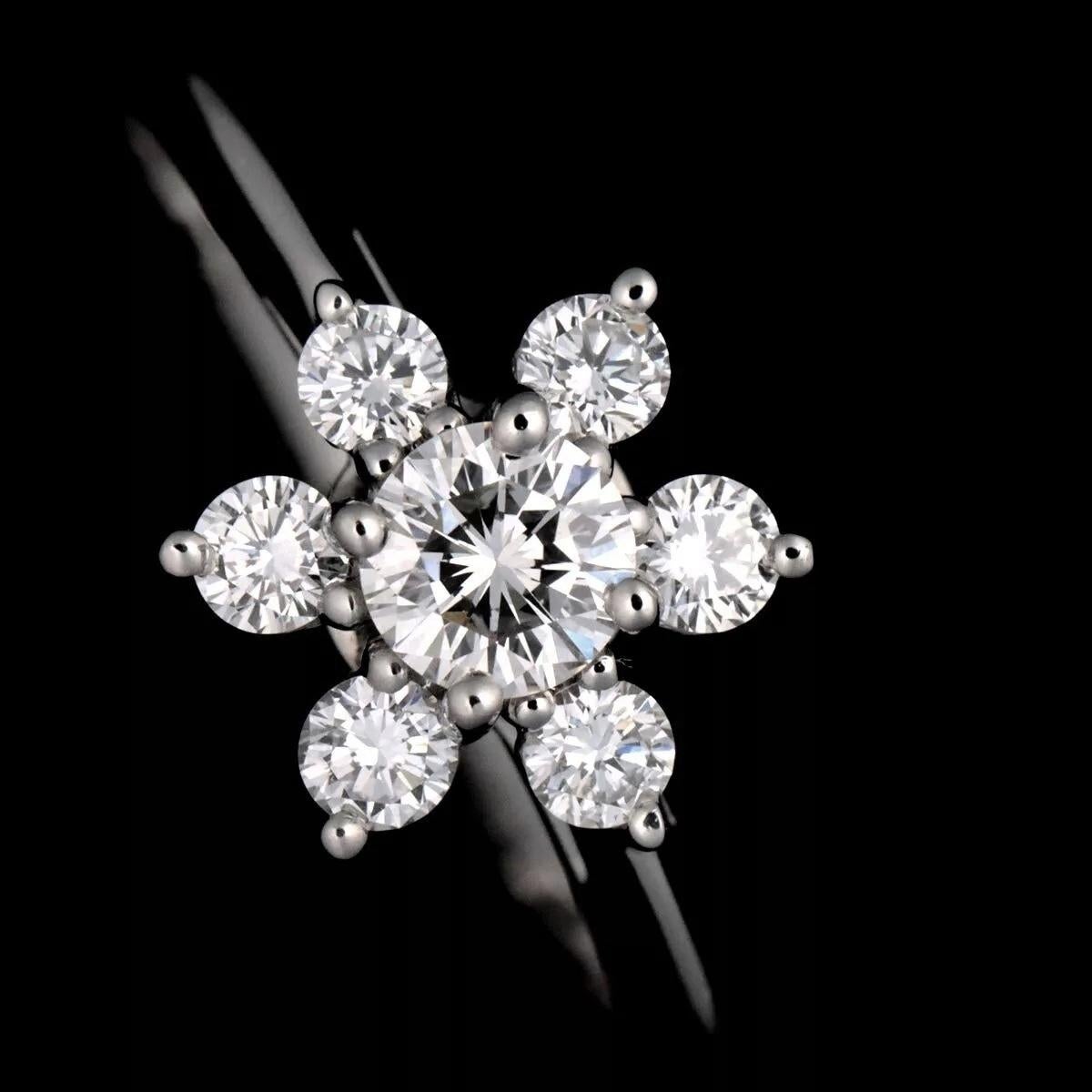 Donna TIFFANY & Co. Platinum Diamond Flower Ring 4.5 in vendita