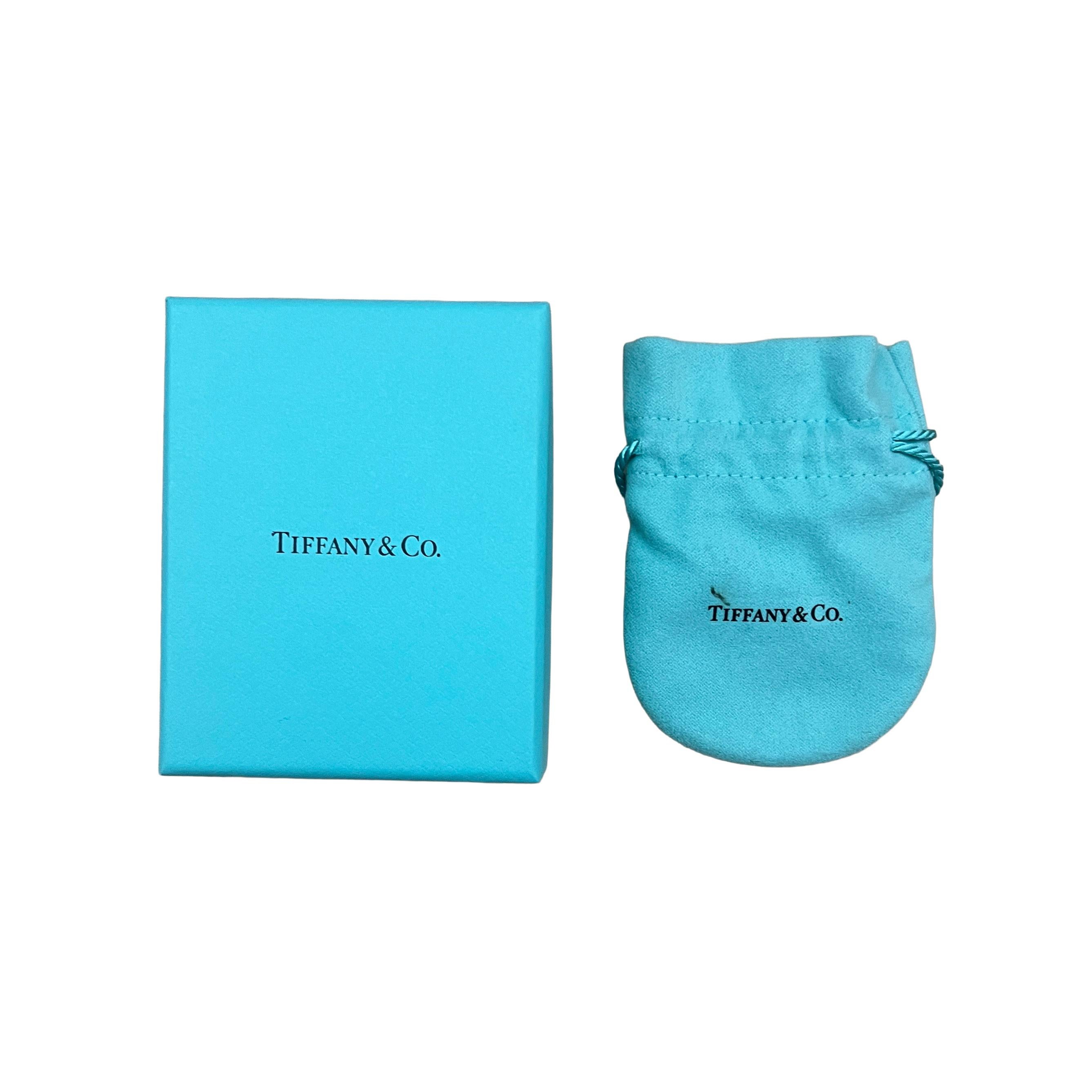 Tiffany & Co. Anello con fiore di diamante in platino in vendita 1