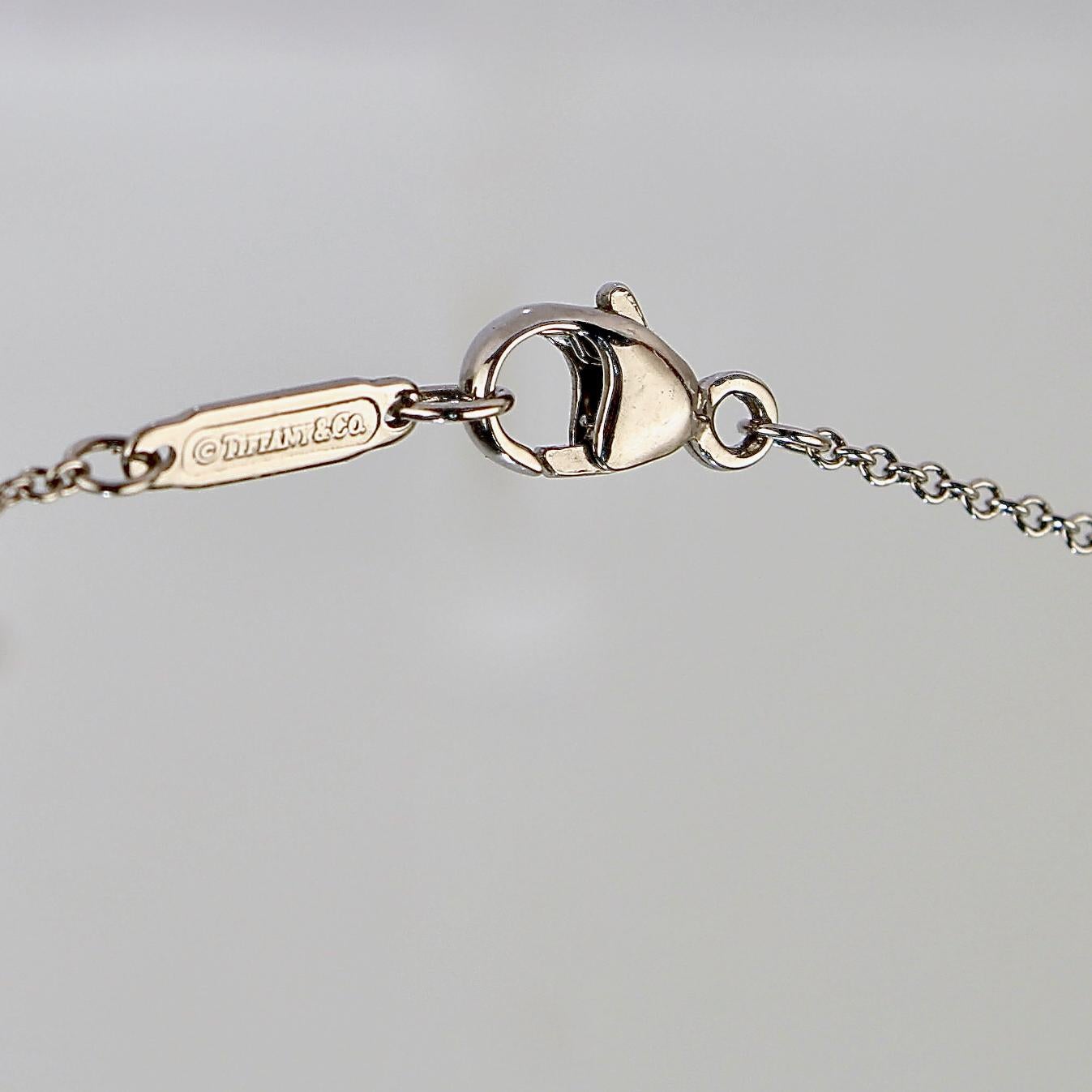 Tiffany & Co. Halskette 'Illusion' mit Kruzifix oder Kreuz-Anhänger aus Platin und Diamant 5