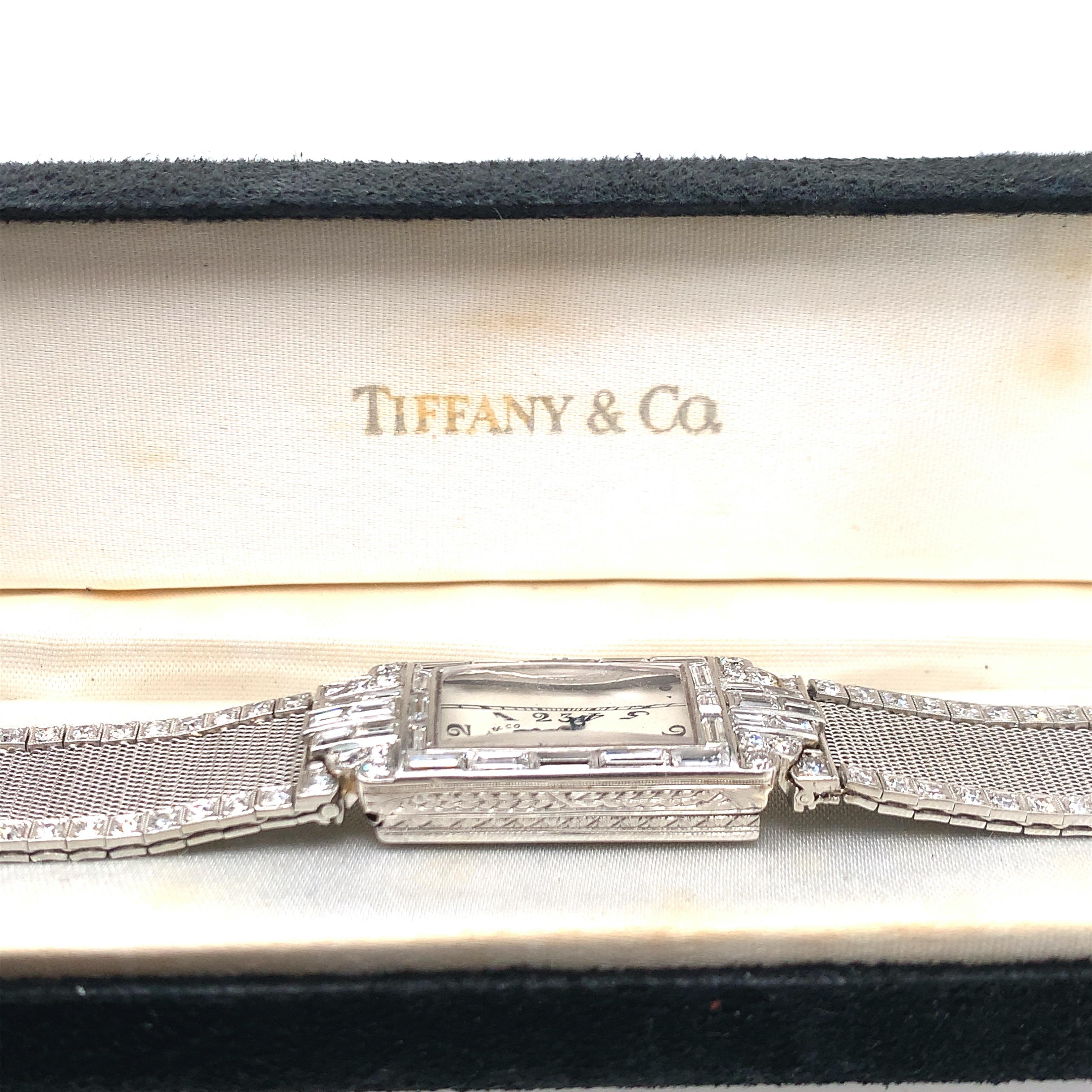 Tiffany & Co. Montre pour dame en platine et diamants en vente 2