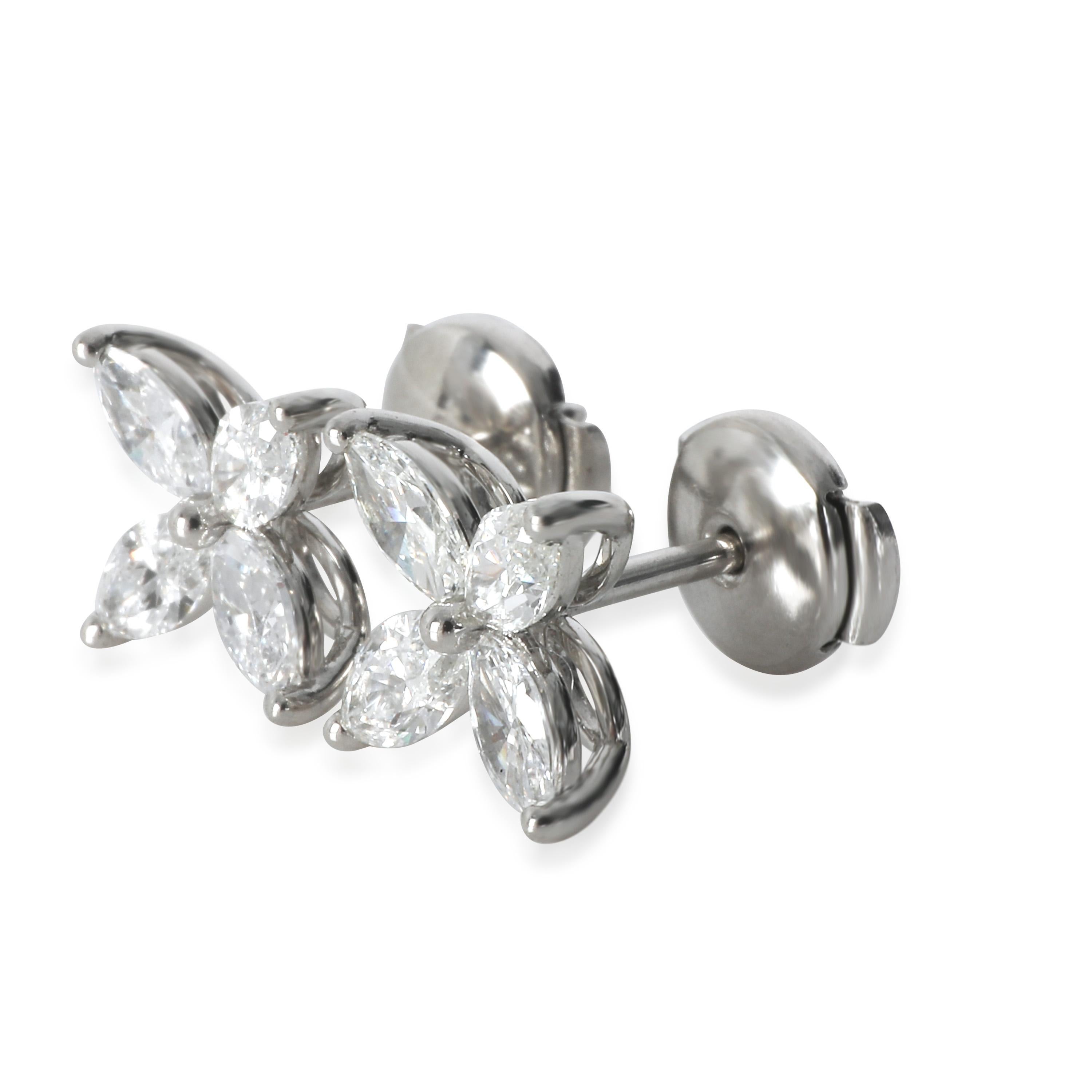 Tiffany & Co. Orecchini in platino con diamante grande modello Victoria In condizioni ottime in vendita a New York, NY
