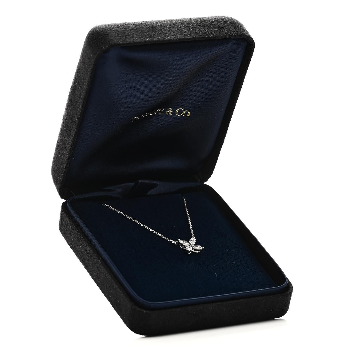 Collar Tiffany Co de diamantes en platino Victoria Co. grande en Excelente estado para la venta en New York, NY