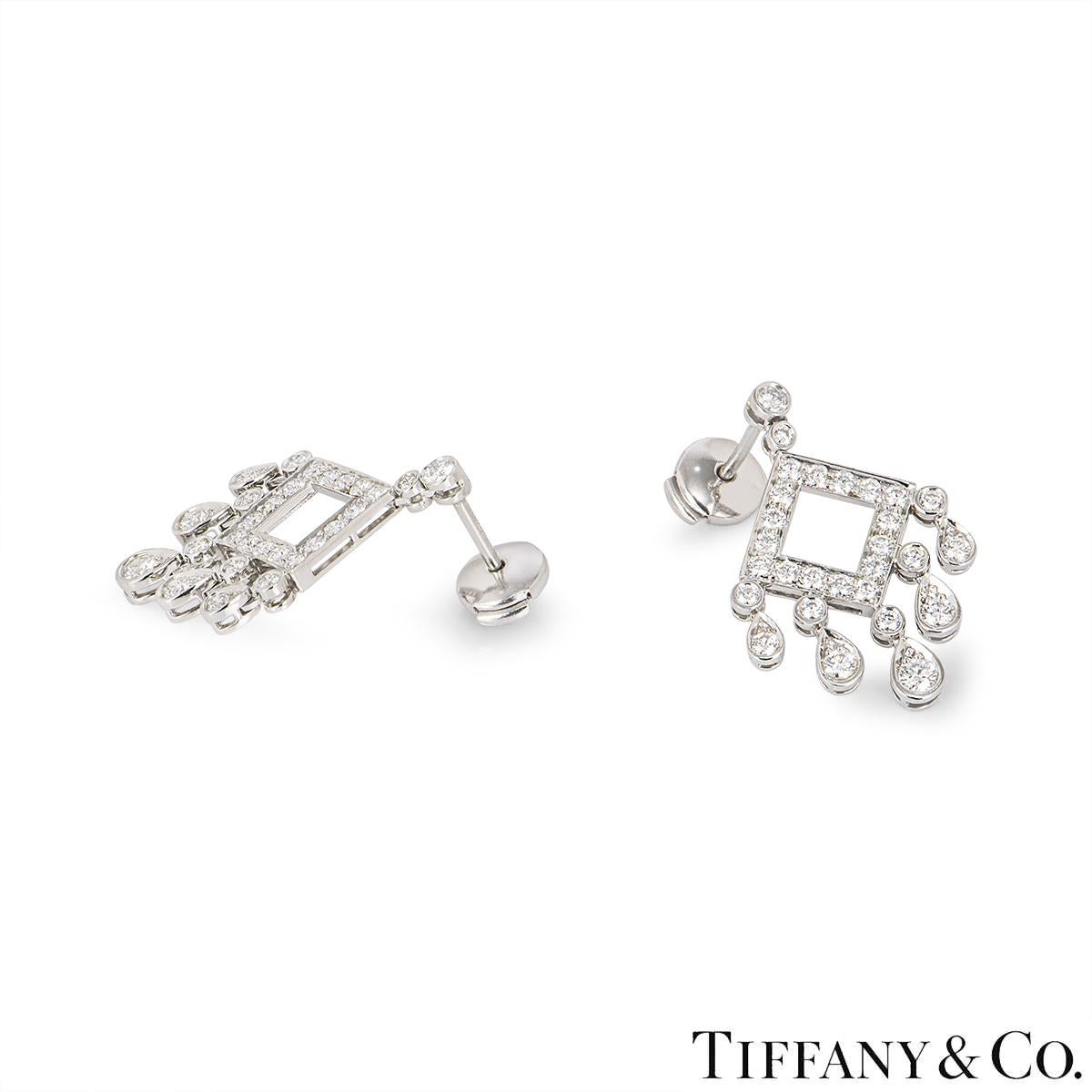 Tiffany & Co. Platin Diamant Legacy Chandelier-Ohrringe (Rundschliff) im Angebot
