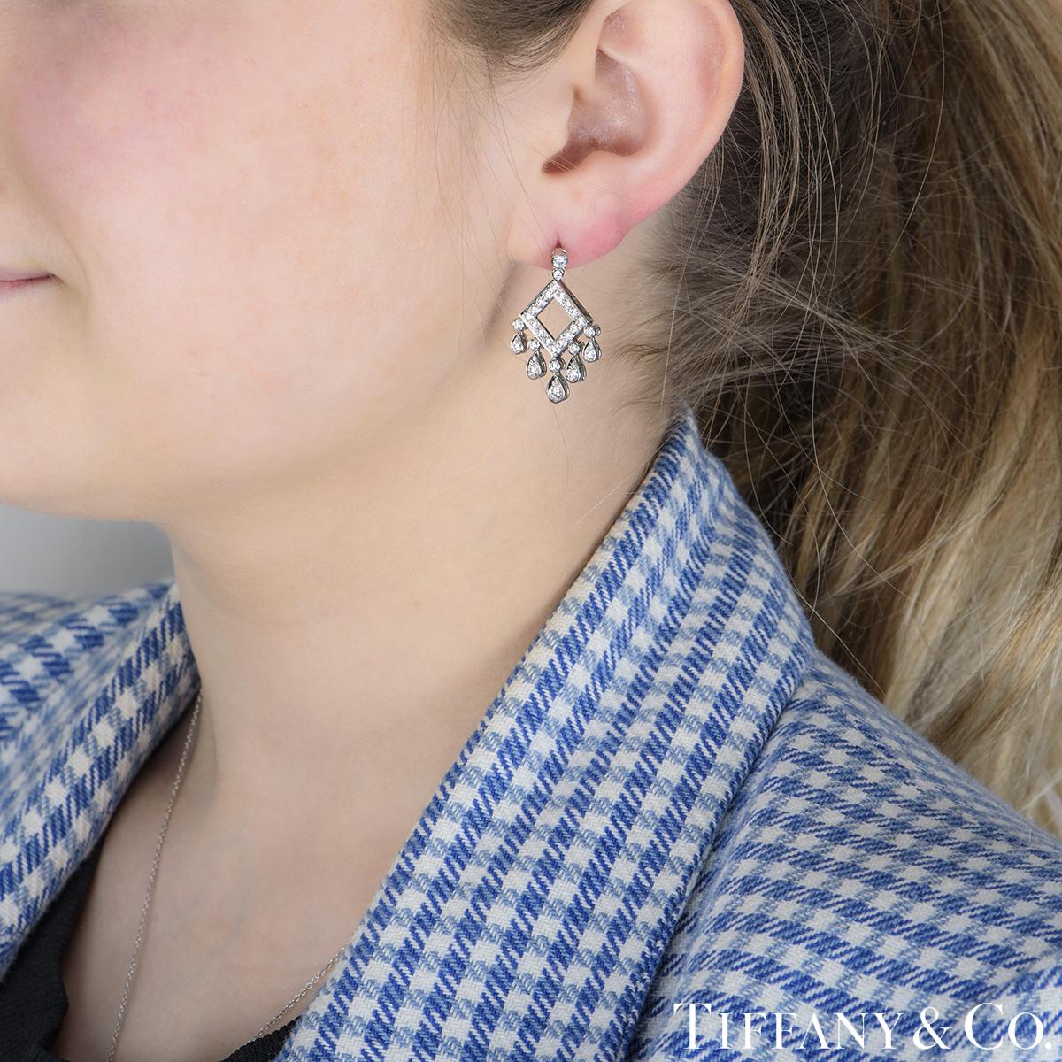 Tiffany & Co. Platin Diamant Legacy Chandelier-Ohrringe im Zustand „Hervorragend“ im Angebot in London, GB