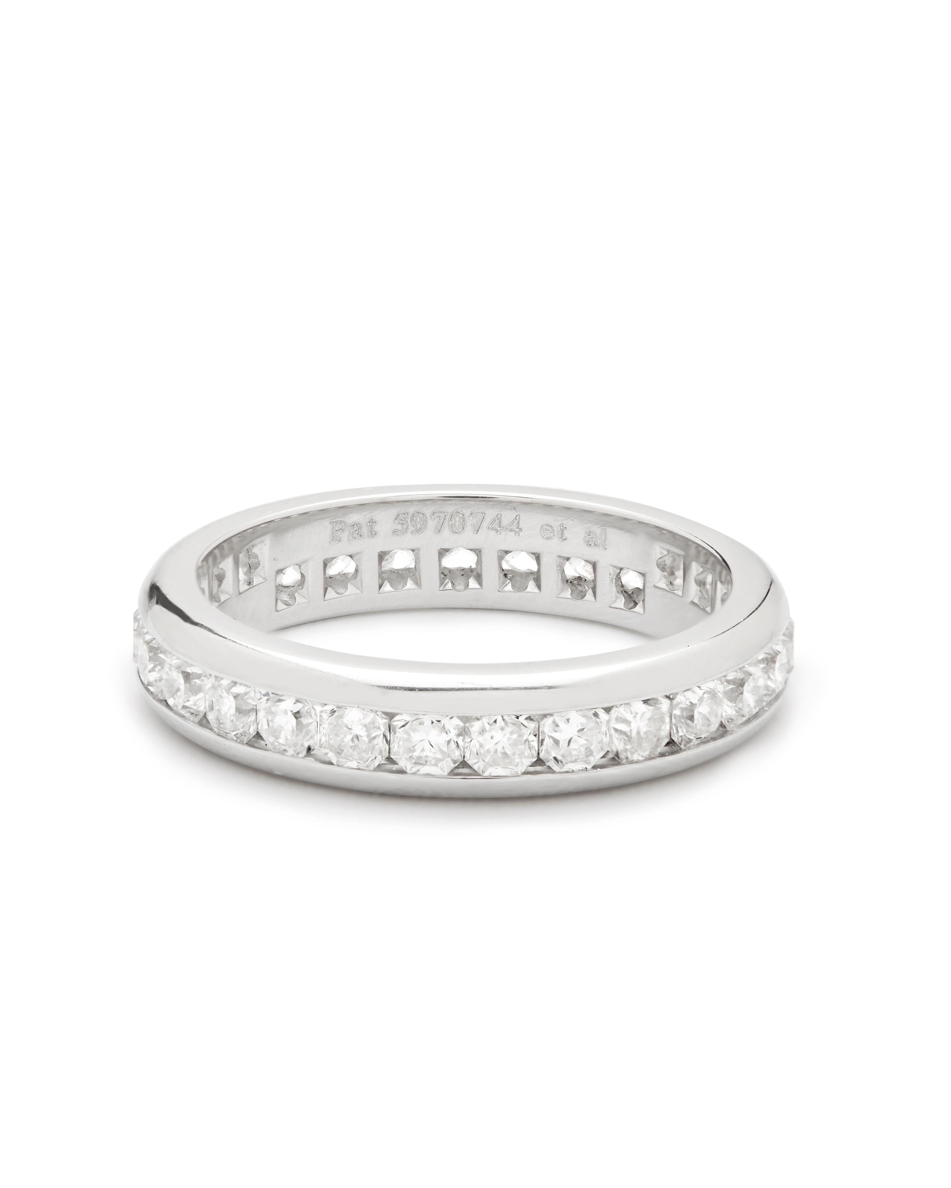 Tiffany & Co platinum diamond Lucinda ring In Good Condition For Sale In Addlestone, GB