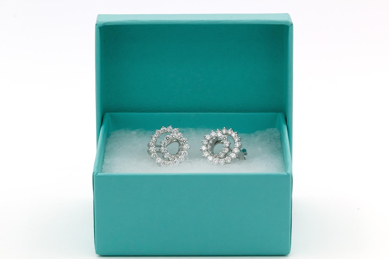 Tiffany & Co. Boucles d'oreilles miniatures en platine et diamant 2.54ctw en vente 8