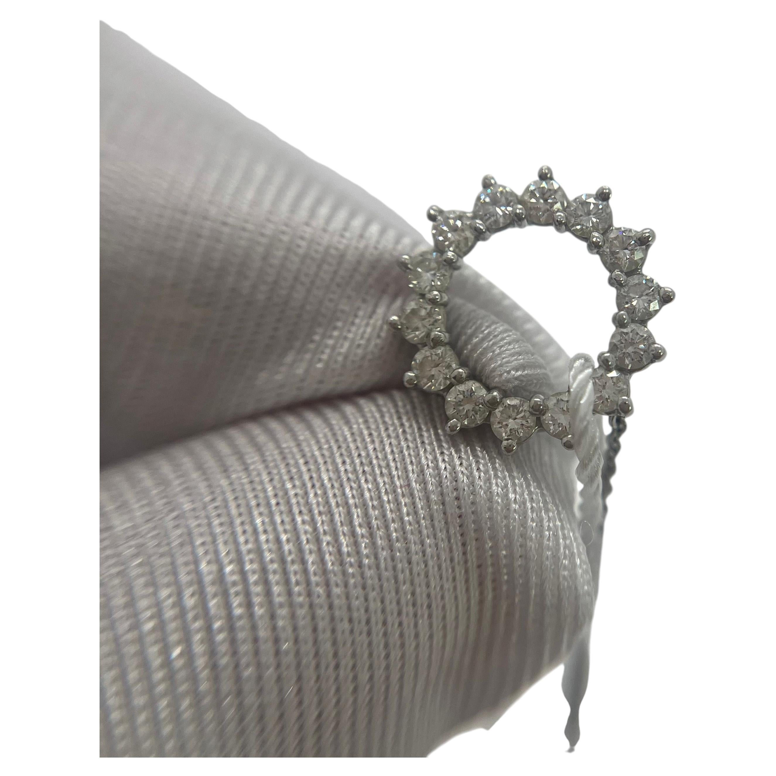 Collana con ciondolo a cerchio aperto in platino e diamanti di Tiffany & Co, Pt950 in vendita