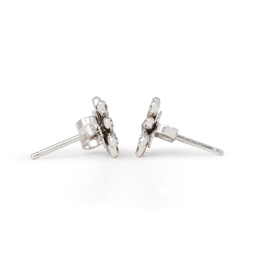 Xupes Code: COM1846
Brand: Tiffany & Co.
Description: Platinum Diamond Paloma Picasso Flower Stud Earrings 
Accompanied With: Xupes Presentation Box
Gender: Ladies
Earring Length: 9mm
Earring Width: 9mm
Earring Back: Friction
Condition: 9
Material: