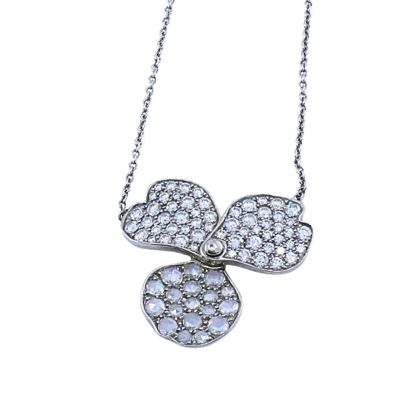Donna Tiffany & Co. Collana con diamante in platino e fiori di carta in vendita