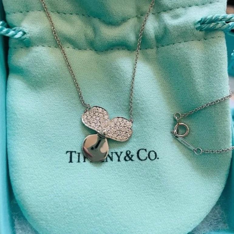 TIFFANY & Co. Platinum Diamond Paper Flowers Pendant Necklace Large For Sale 3