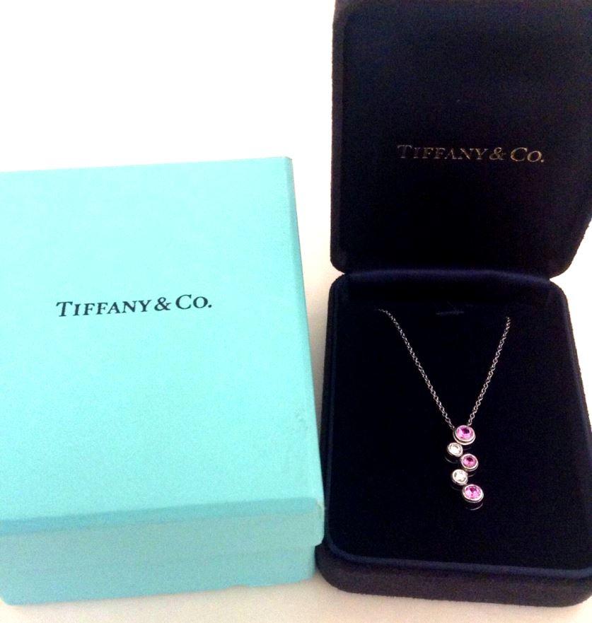 TIFFANY & Co. Platinum Diamond Pink Sapphire Bubbles Pendant Necklace For Sale 2