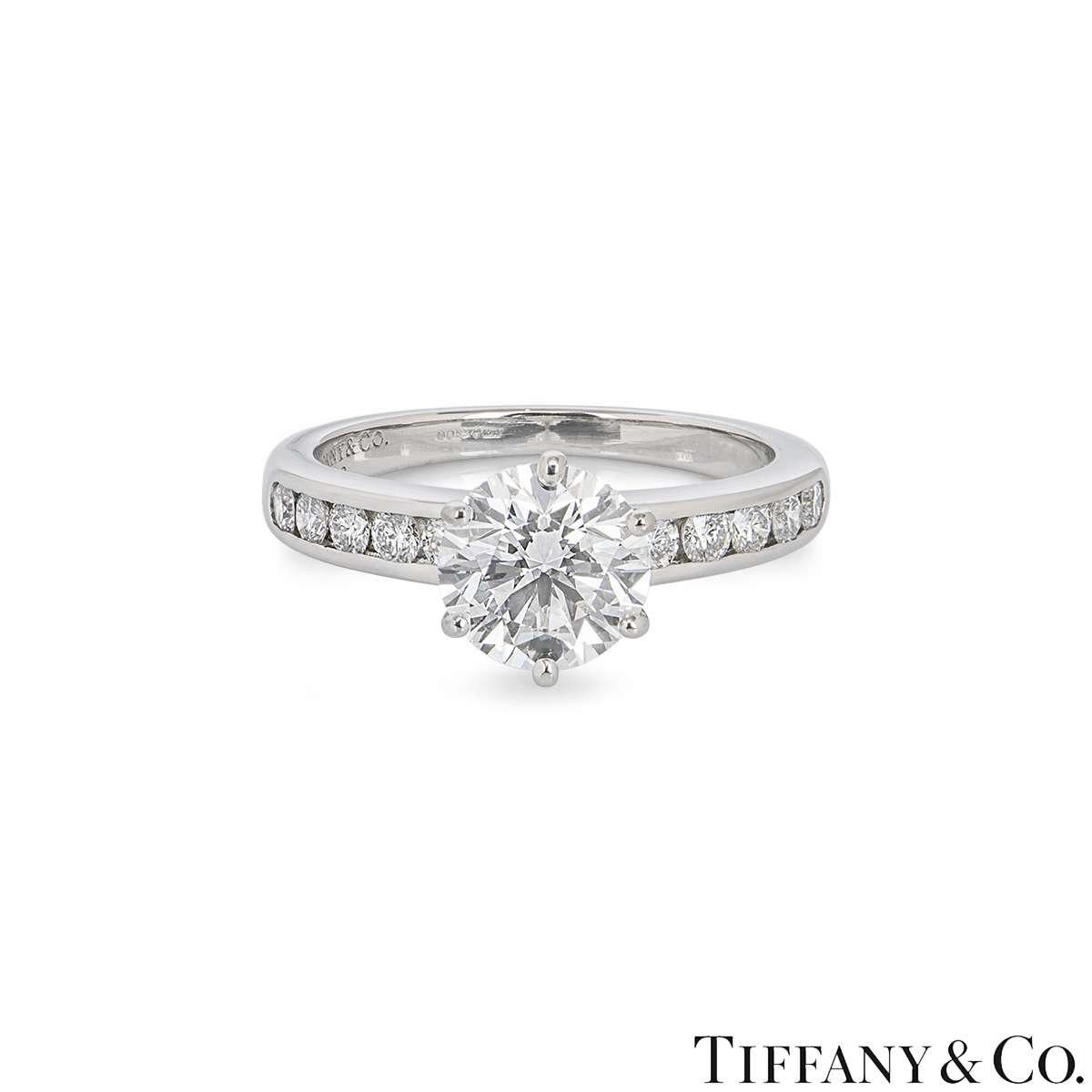 Tiffany & Co. Platin-Diamantring 1,53 Karat F/VS2 im Zustand „Hervorragend“ in Mayfair, London, London