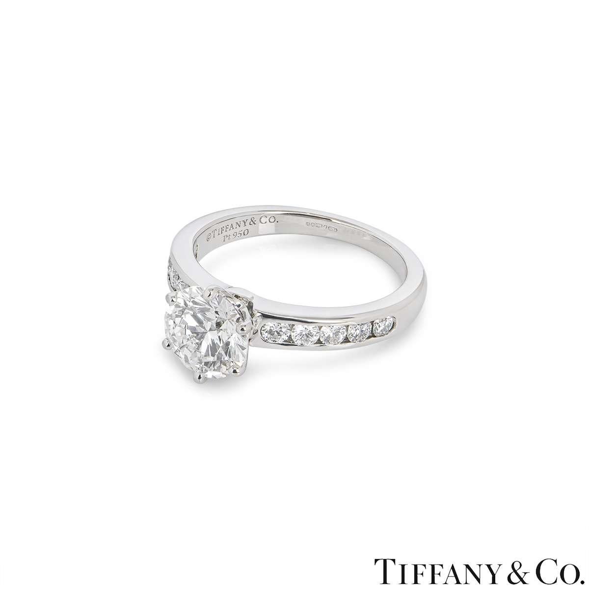Tiffany & Co. Platin-Diamantring 1,53 Karat F/VS2 für Damen oder Herren