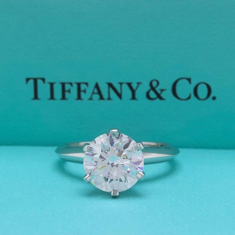 Tiffany and Co. Platinum Diamond Ring, 3.04 carat, Round Brillant, VVS2