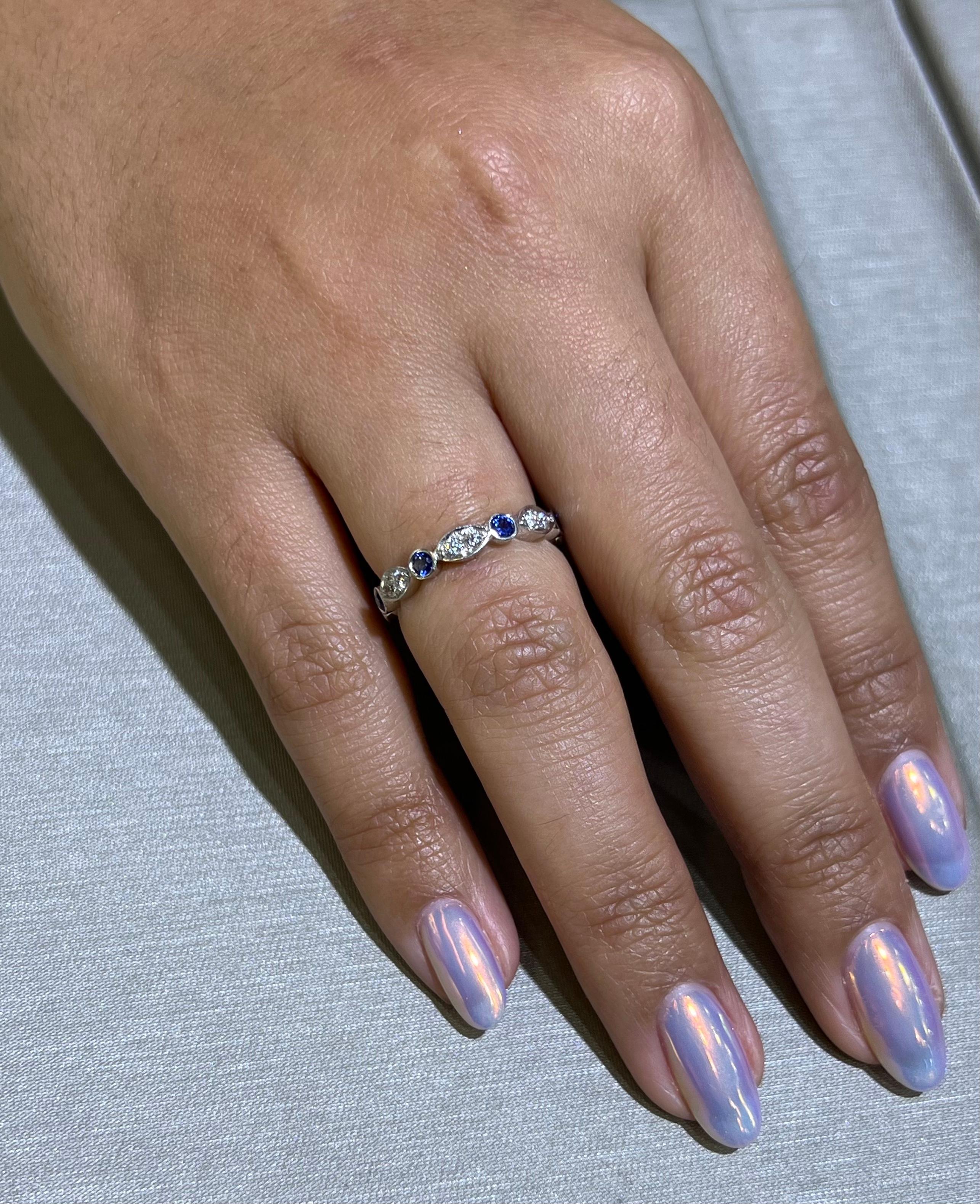 Tiffany & Co. Platin & Diamant Saphir Band Ring Stapelbar Größe 5,75 im Angebot 1