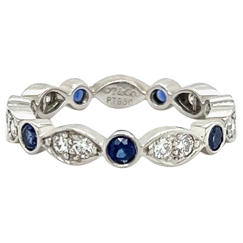 Tiffany & Co. Bague saphir en platine et diamant empilable Taille 5.75 en vente