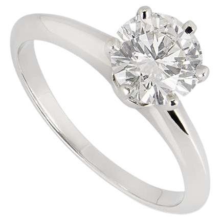 Tiffany & Co. Bague de fiançailles en platine sertie d'un diamant de 1,01 carat en vente