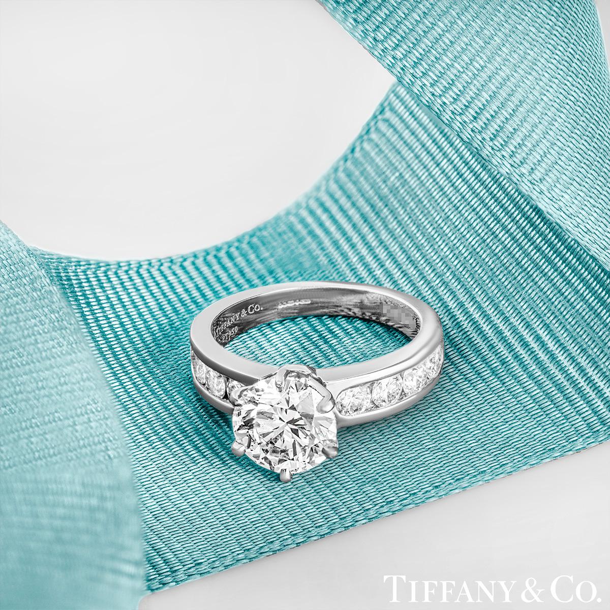 Tiffany & Co. Verlobungsring aus Platin mit Diamantfassung aus Platin 2,04 Karat F/VS1 3