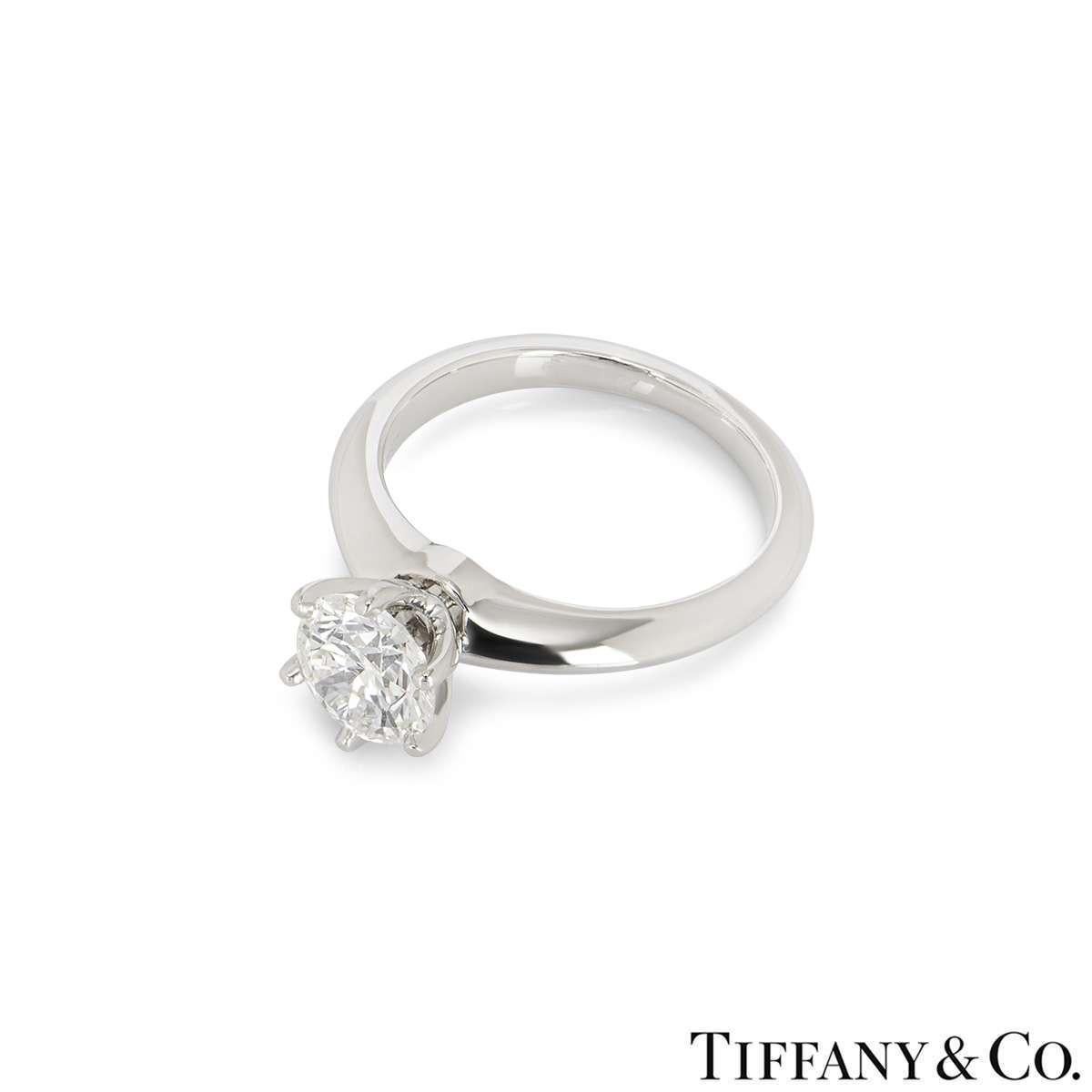 Round Cut Tiffany & Co. Platinum Diamond Setting Ring 1.01ct I/VS2 XXX