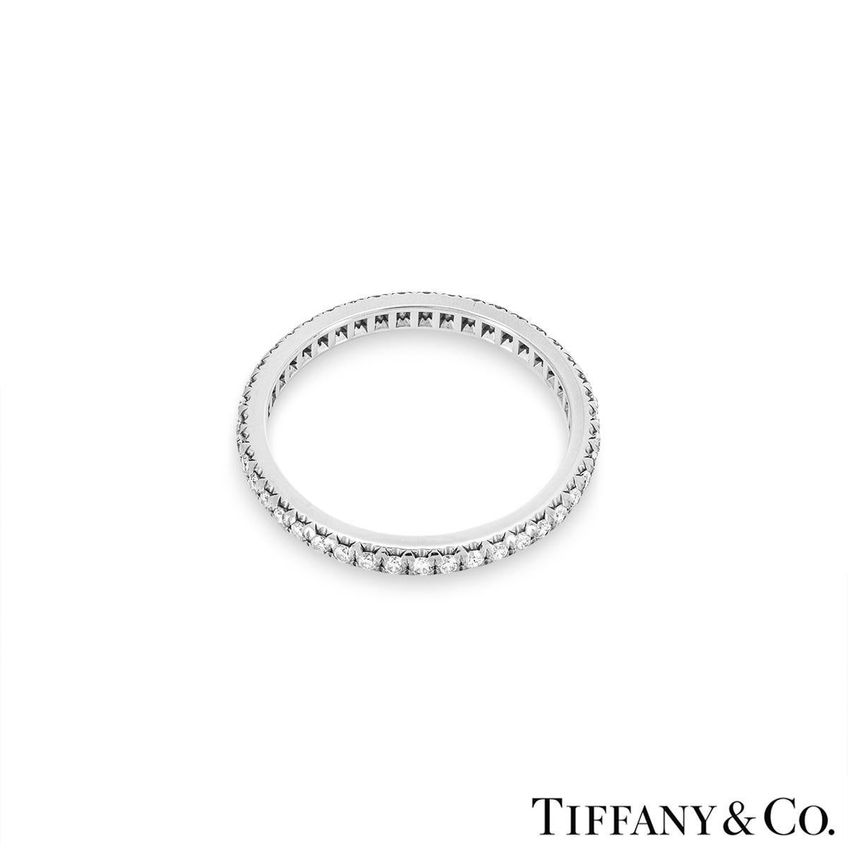 Tiffany & Co. Bague d'éternité en platine avec diamant Soleste Excellent état à London, GB
