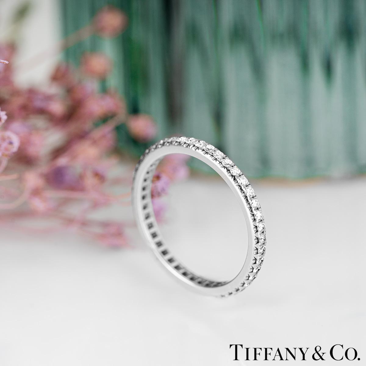 Tiffany & Co. Bague d'éternité en platine avec diamant Soleste 2